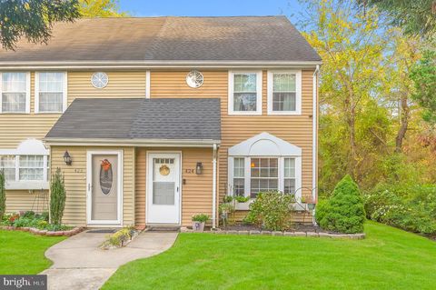 Photo of 424 Ibis Court, TUCKERTON, NJ 08087 (MLS # NJOC2037876) Photo of 424 Ibis Court, TUCKERTON, NJ 08087 (MLS # NJOC2037876)