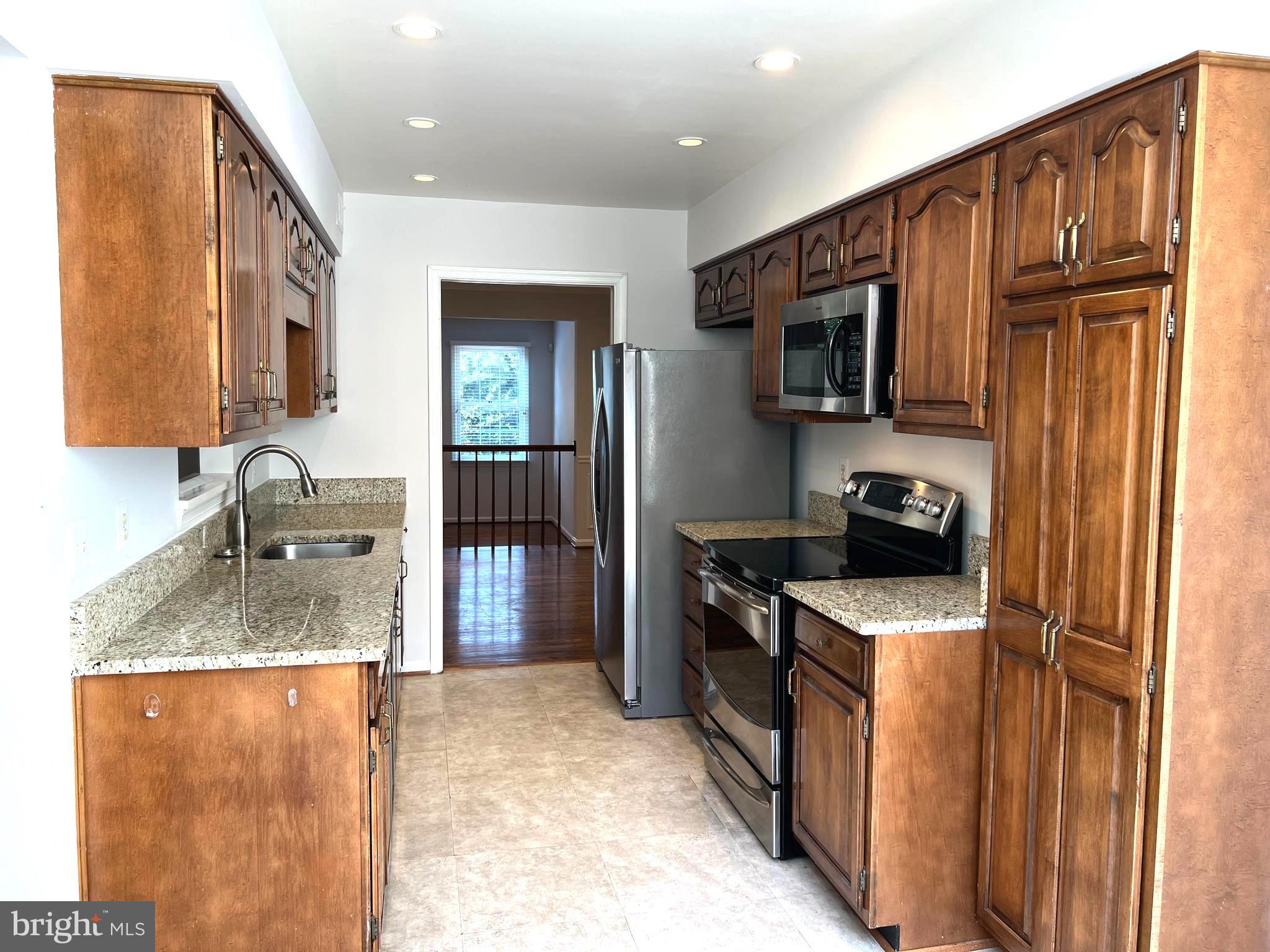 TUCKERMAN STATION - Residential Lease