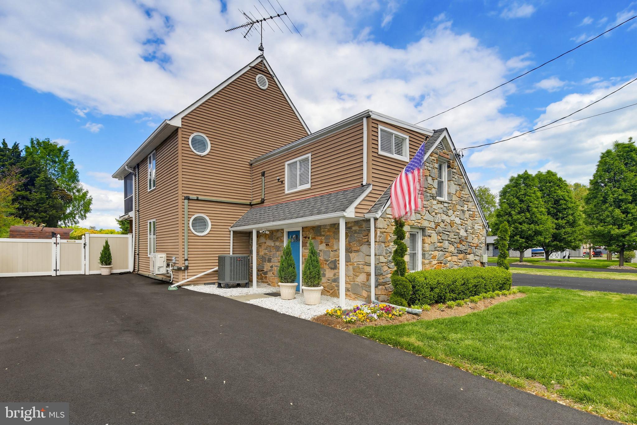 POPLAR RIDGE - Residential