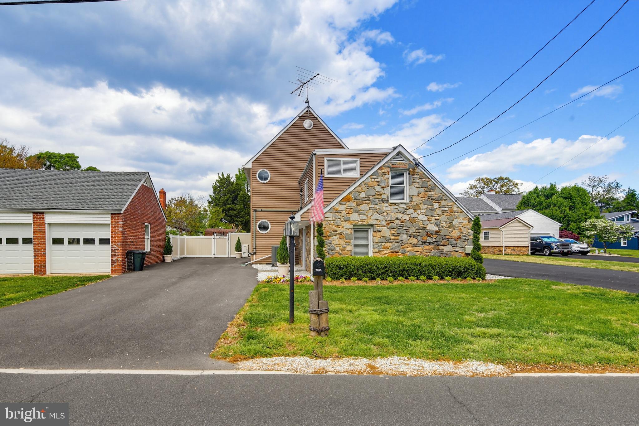 POPLAR RIDGE - Residential