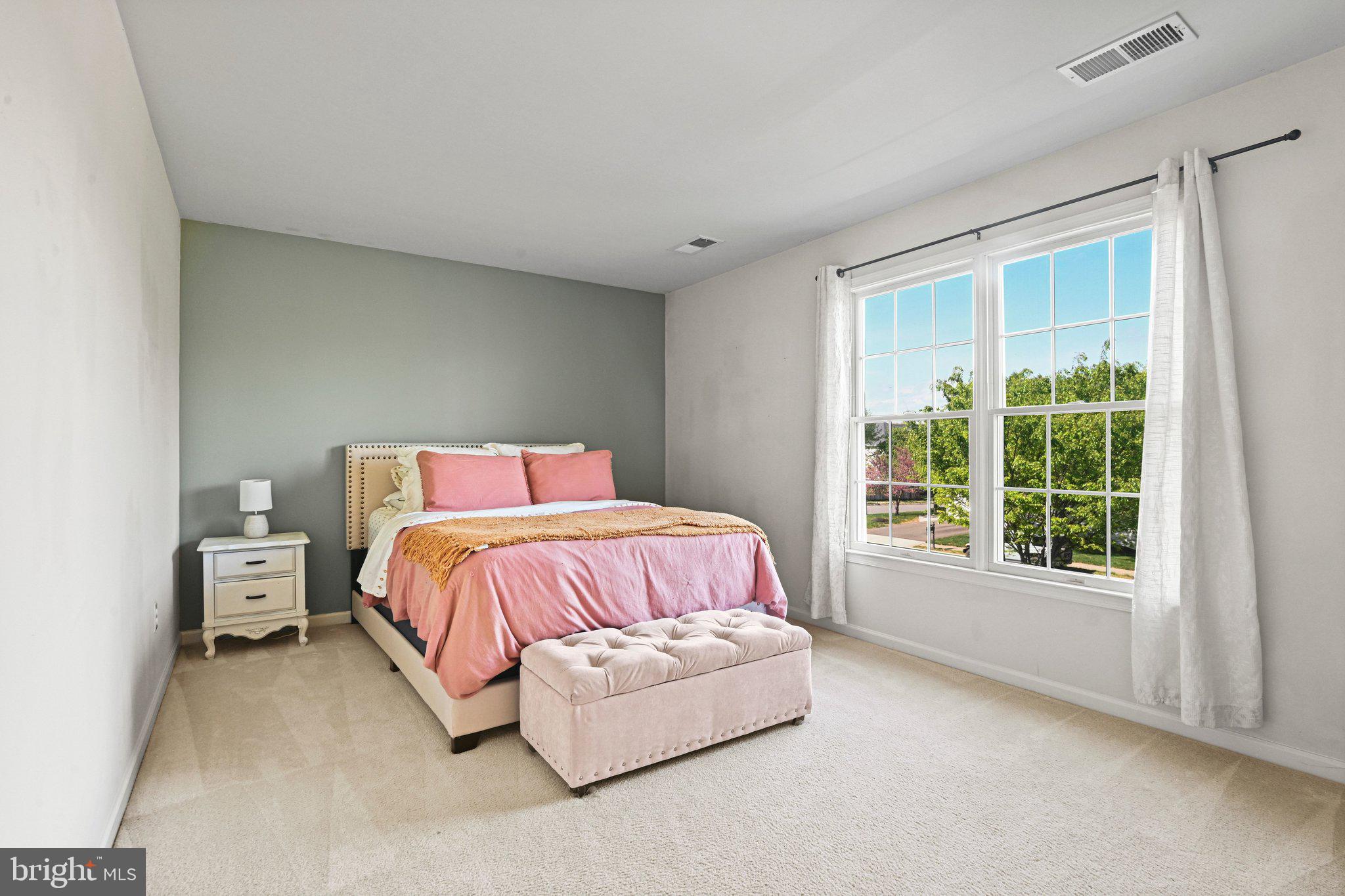 LOUDOUN VALLEY ESTATES 2 - Residential