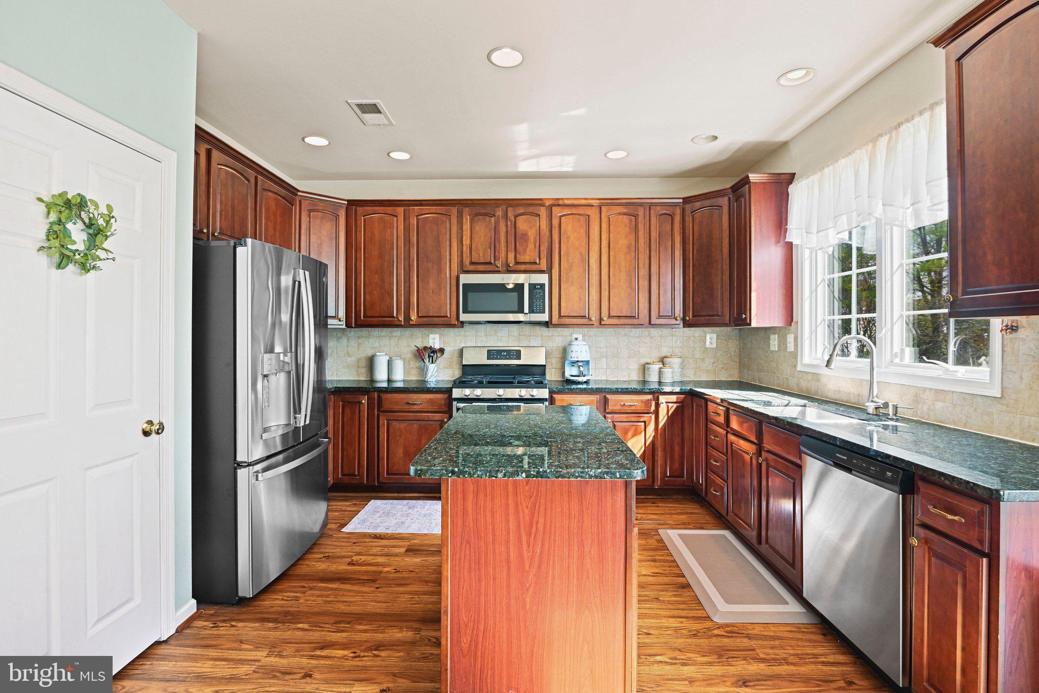 LOUDOUN VALLEY ESTATES 2 - Residential