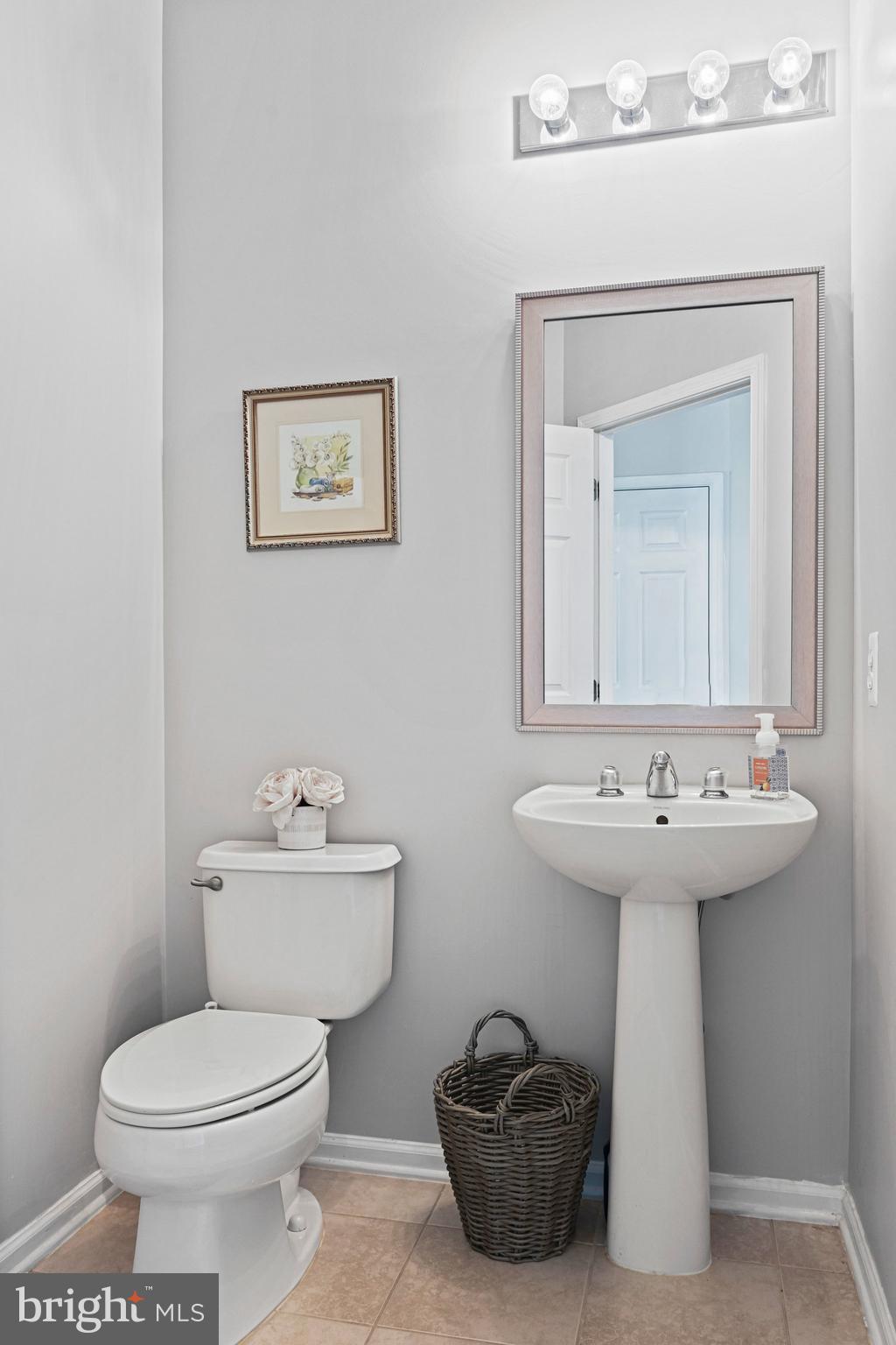 LOUDOUN VALLEY ESTATES 2 - Residential