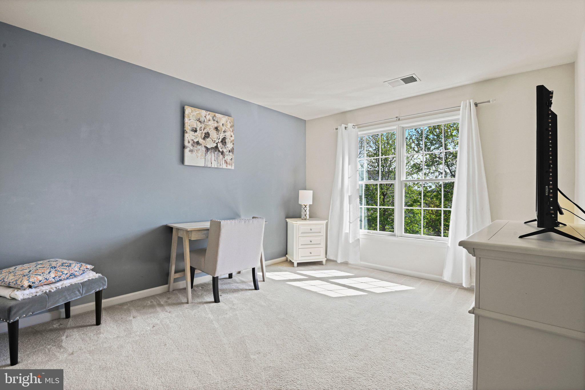 LOUDOUN VALLEY ESTATES 2 - Residential