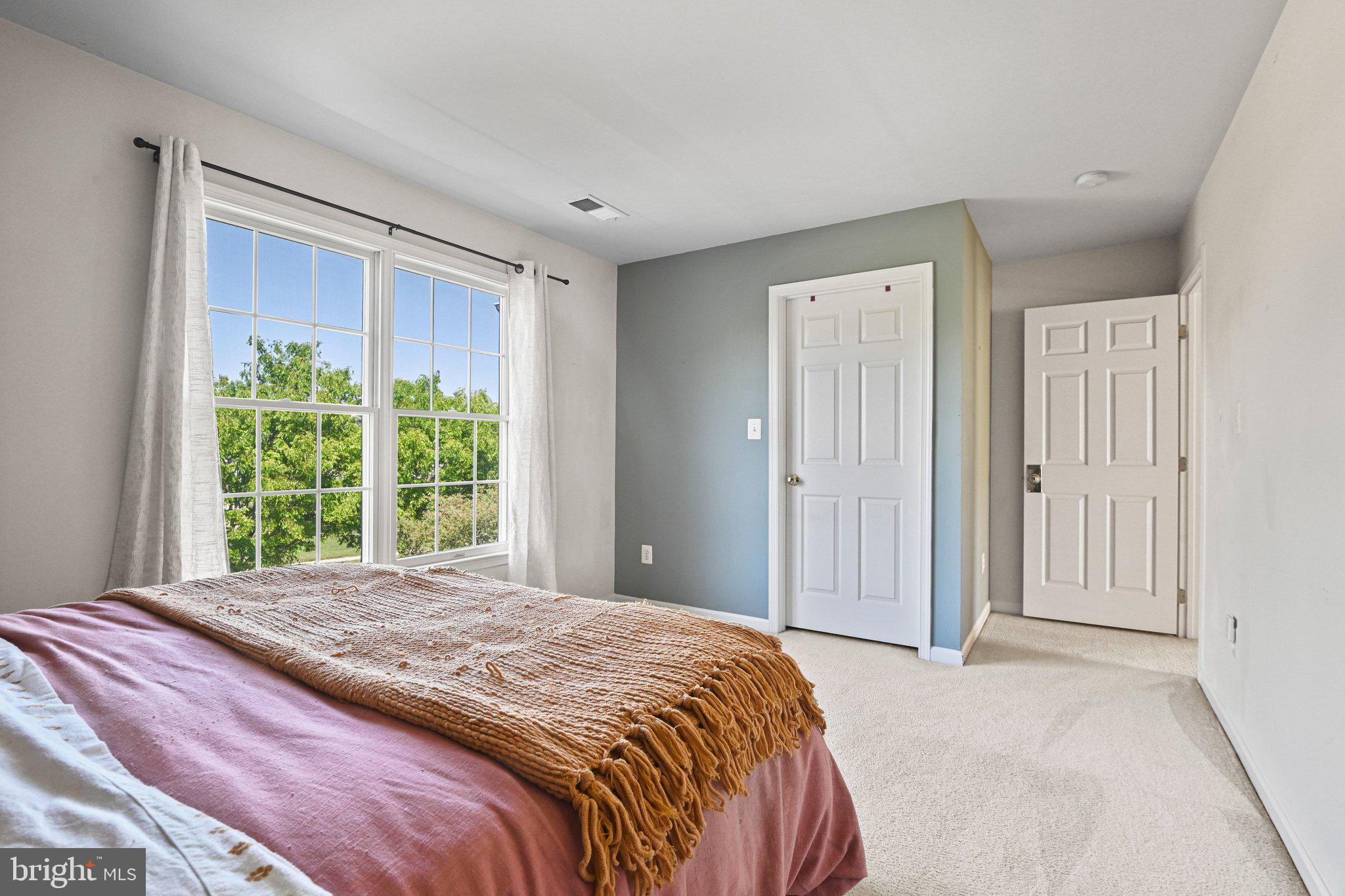 LOUDOUN VALLEY ESTATES 2 - Residential