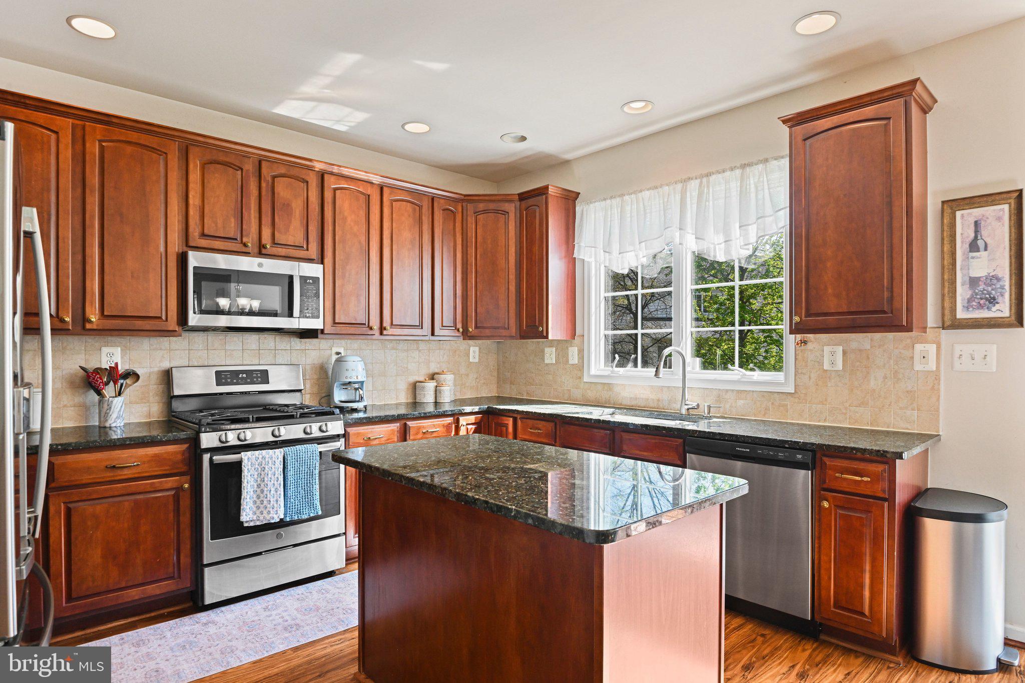 LOUDOUN VALLEY ESTATES 2 - Residential