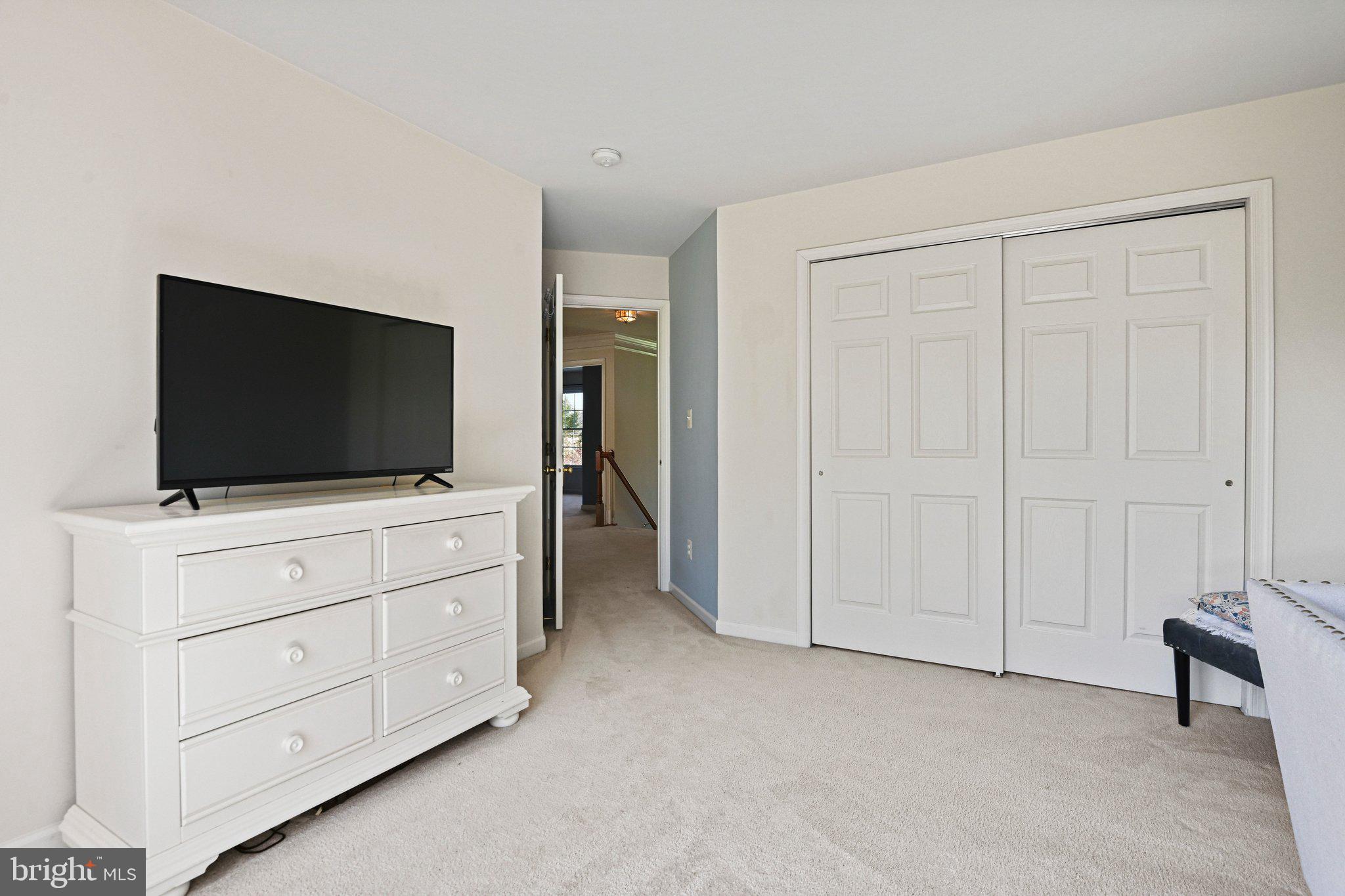 LOUDOUN VALLEY ESTATES 2 - Residential