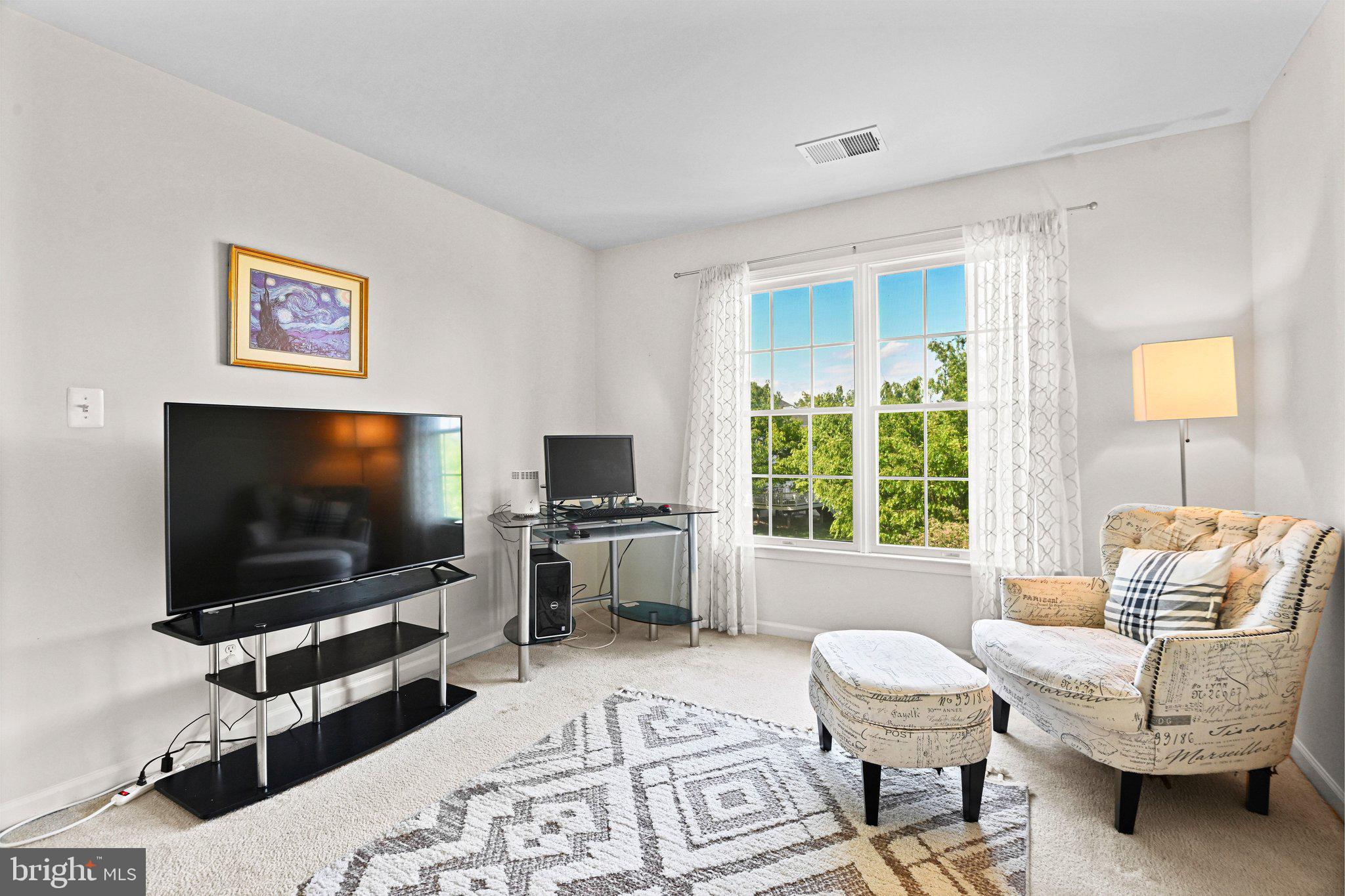 LOUDOUN VALLEY ESTATES 2 - Residential