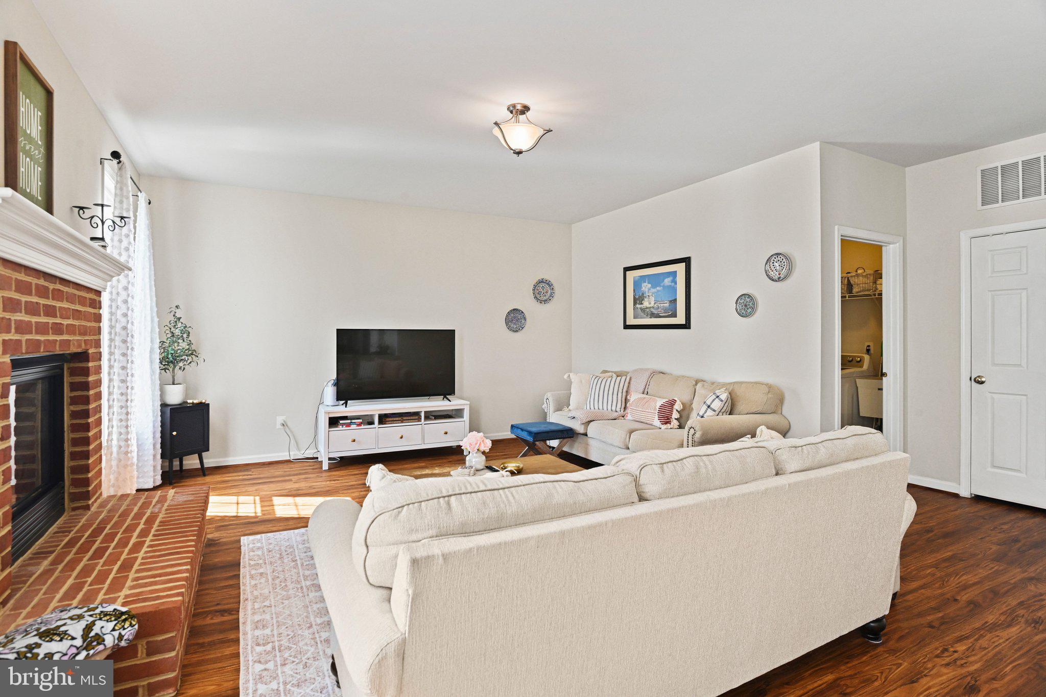 LOUDOUN VALLEY ESTATES 2 - Residential