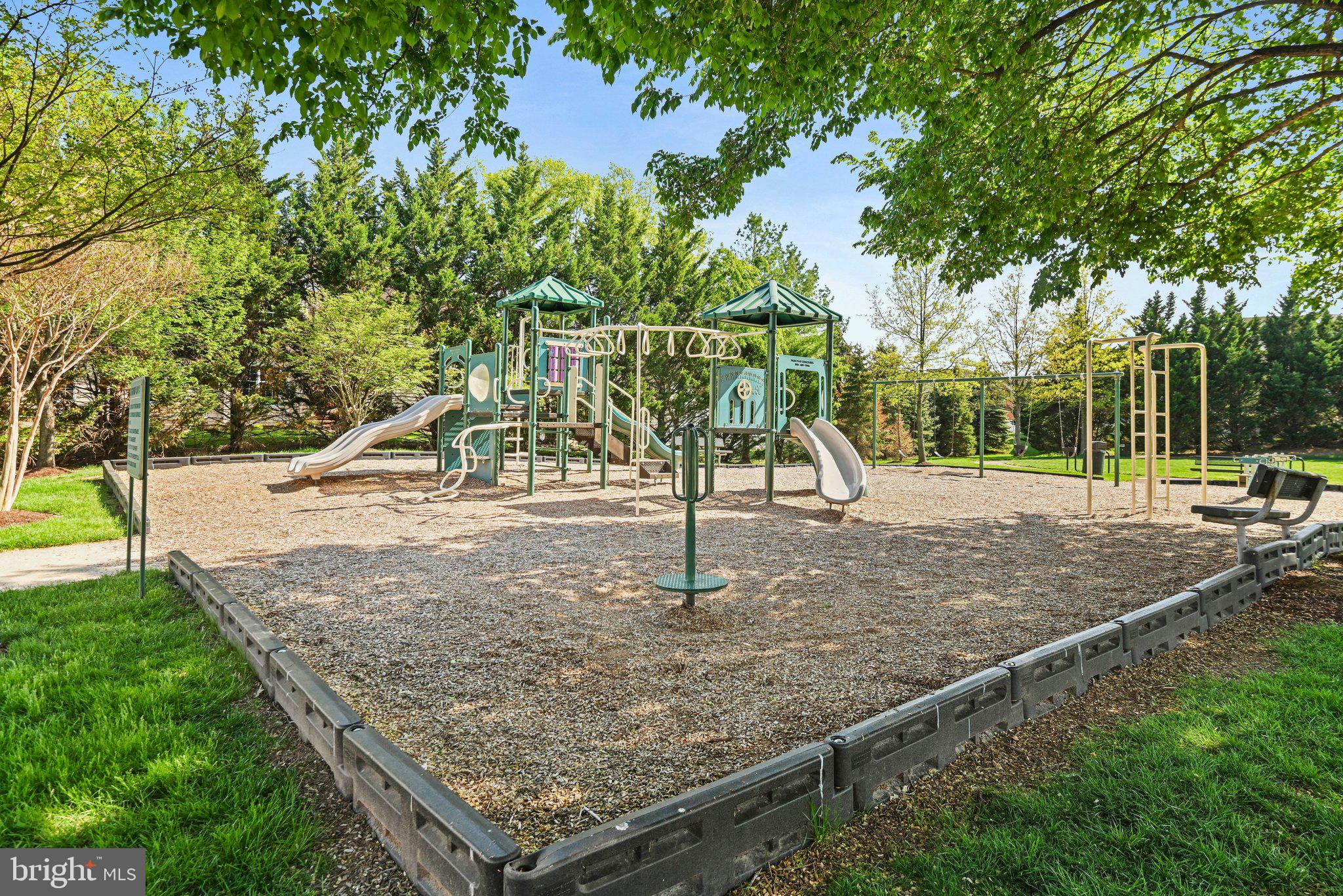 LOUDOUN VALLEY ESTATES 2 - Residential