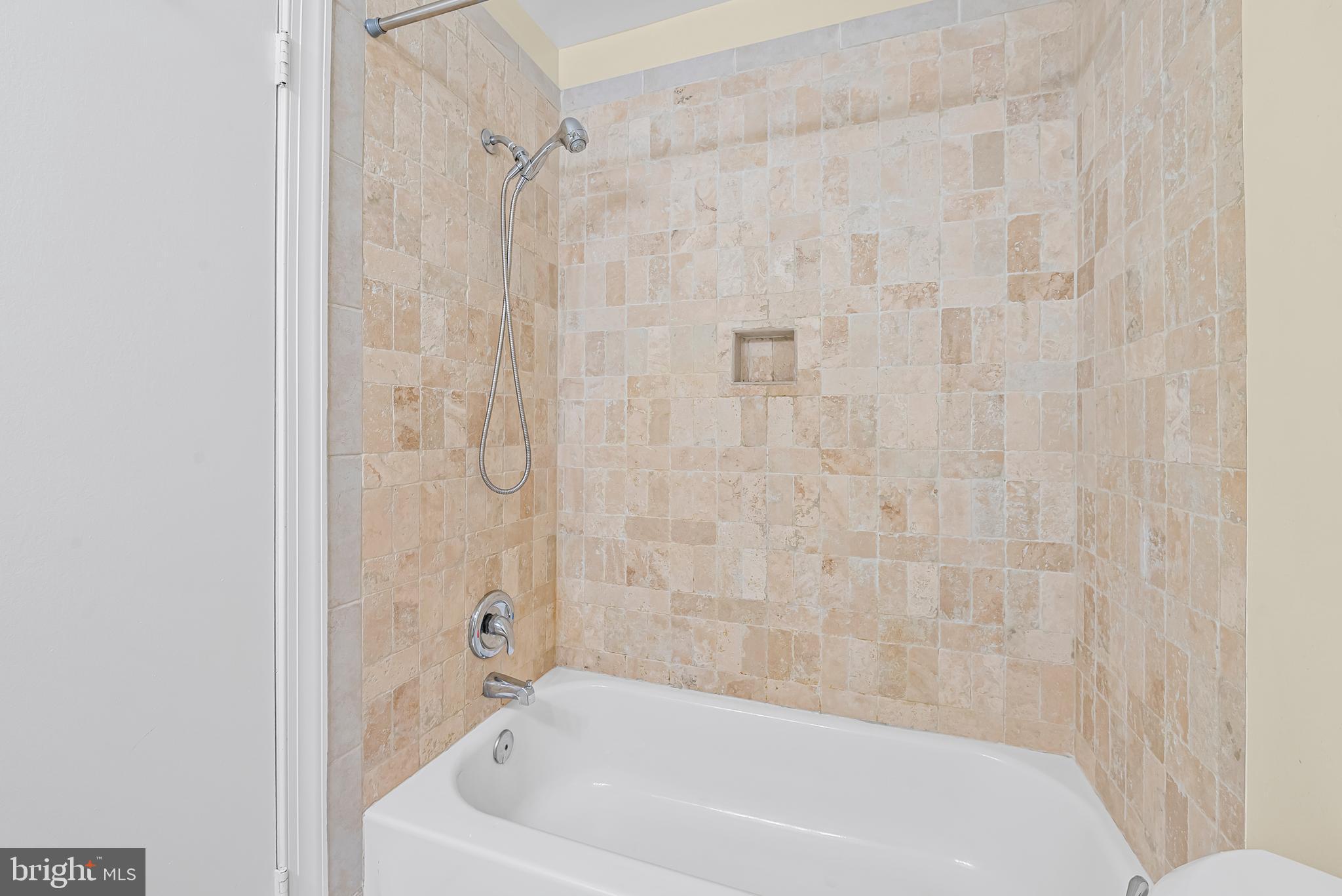 HIGHLANDS OF OLNEY - Residential