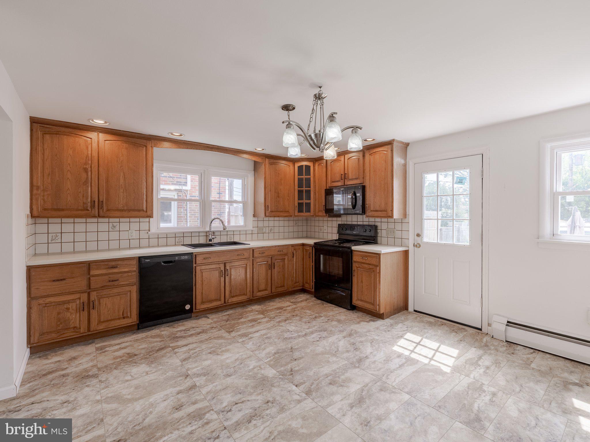 NORRISTOWN - Residential