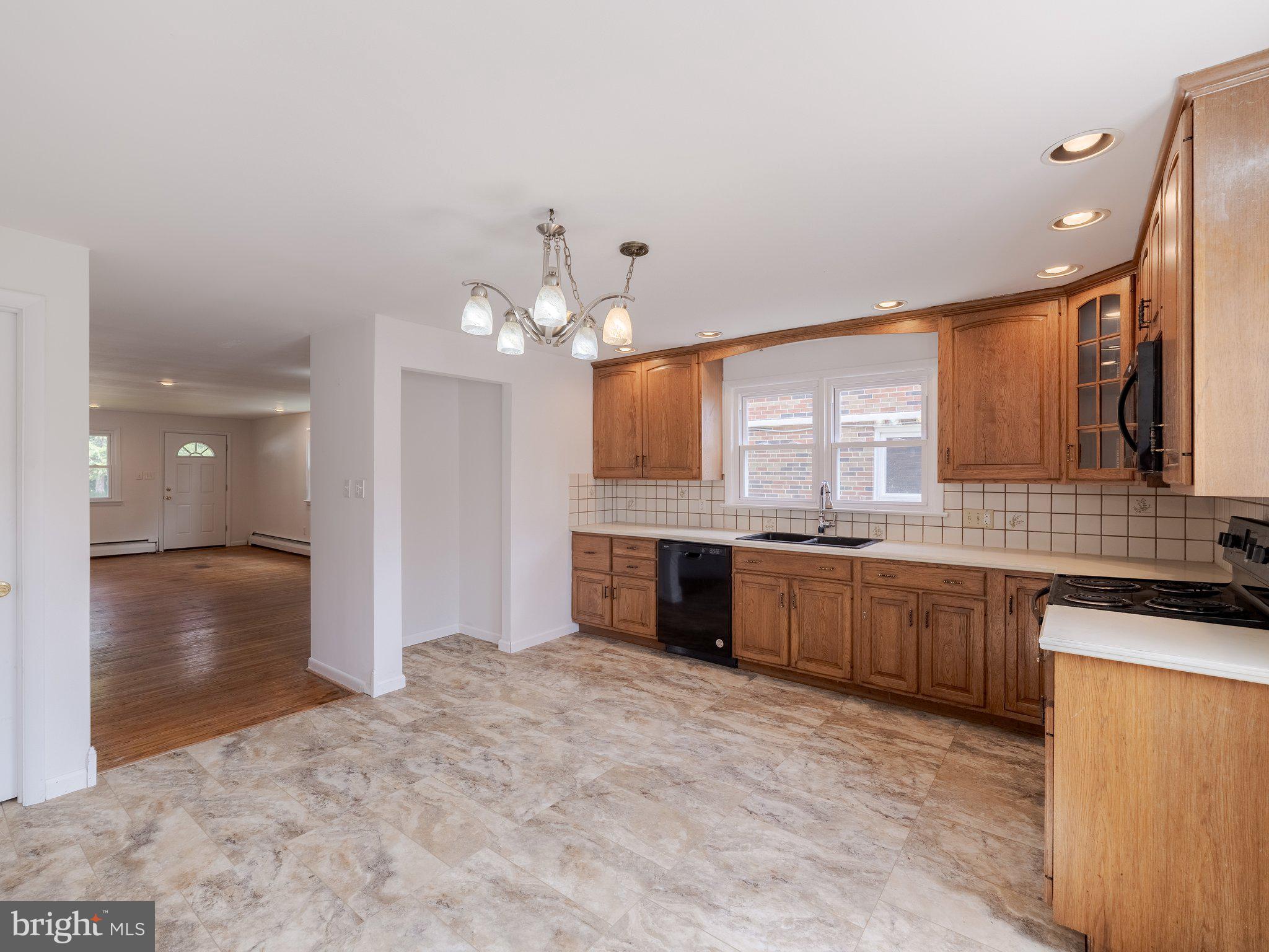 NORRISTOWN - Residential