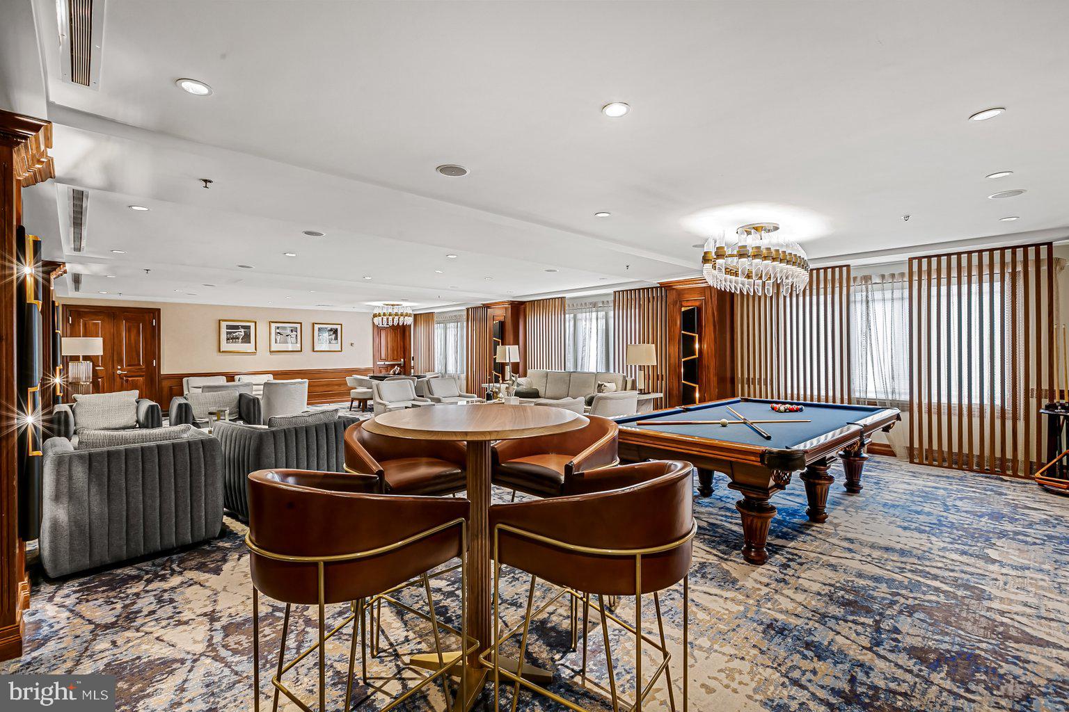 THE RITZ-CARLTON RESIDENCES - Residential