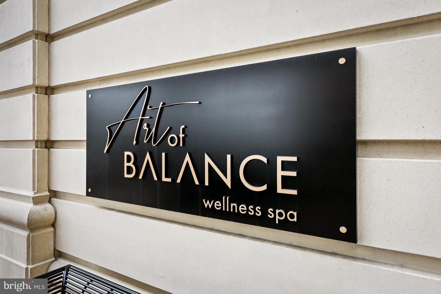 THE RITZ-CARLTON RESIDENCES - Residential