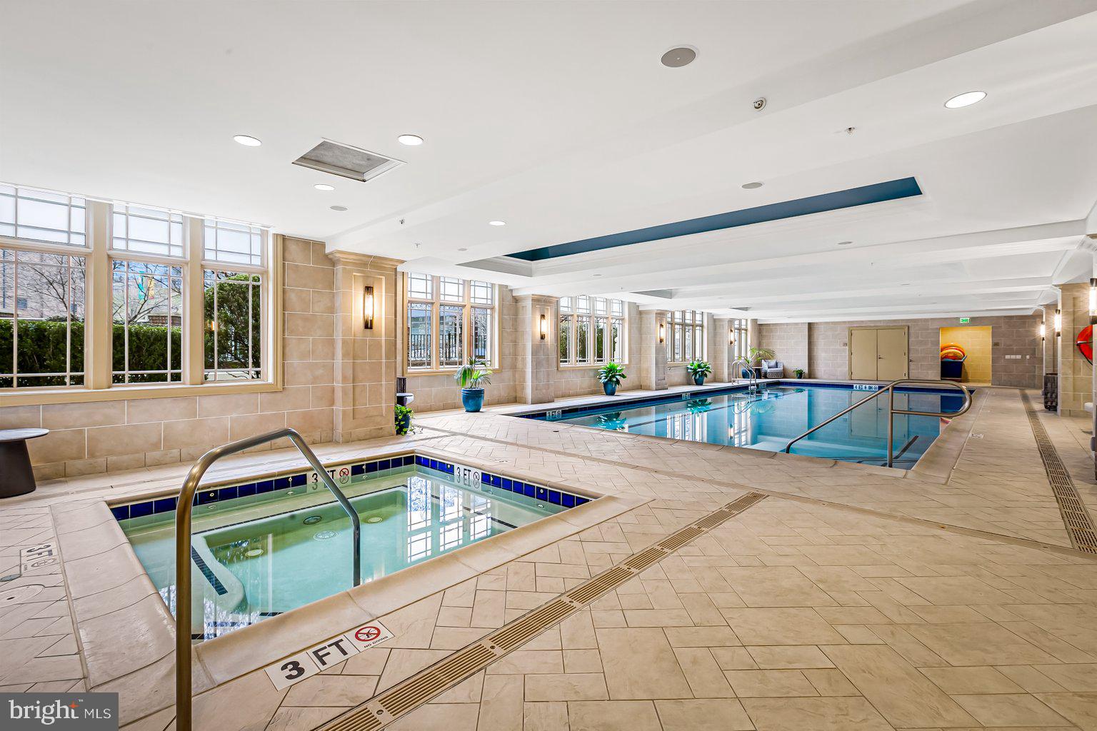 THE RITZ-CARLTON RESIDENCES - Residential