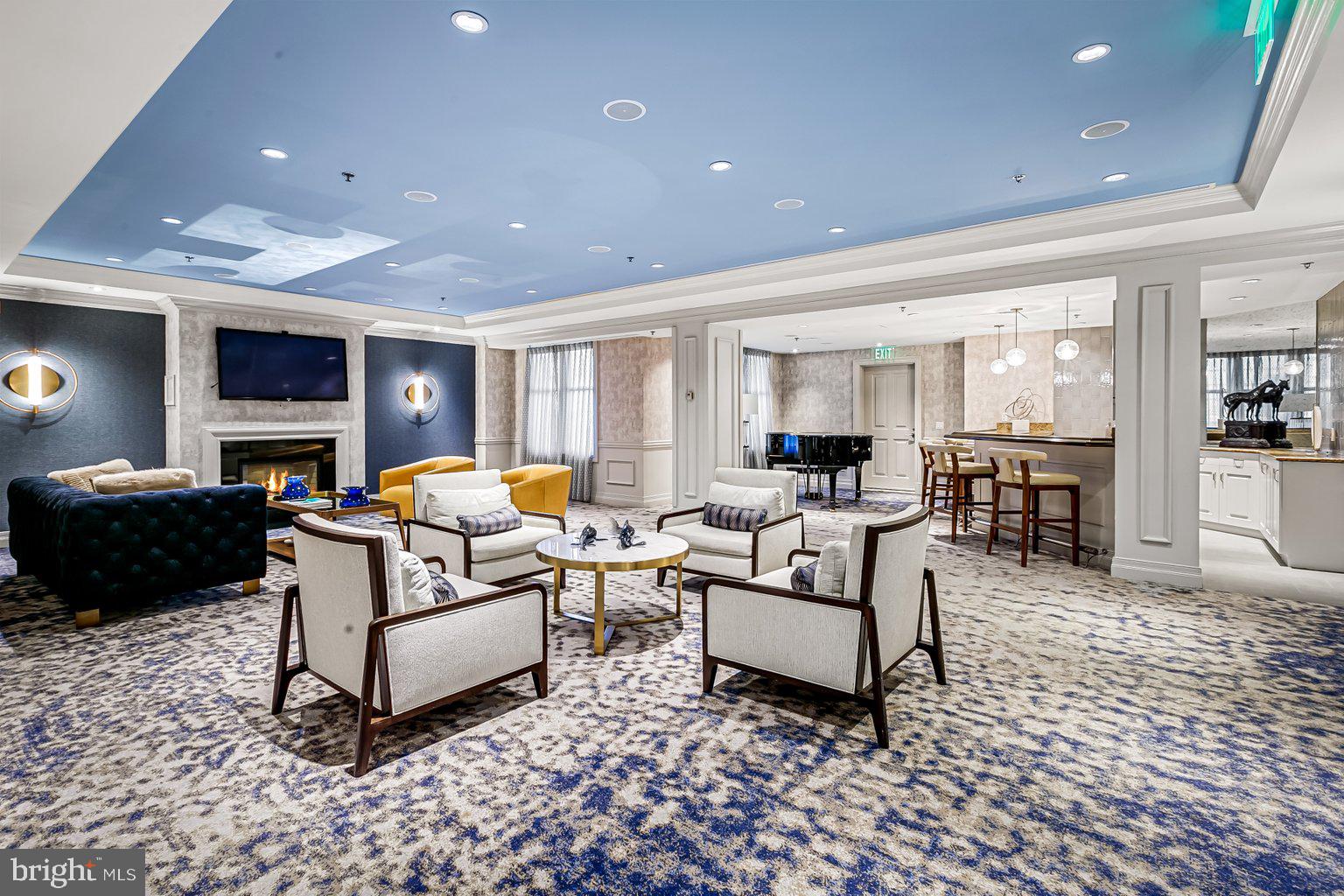 THE RITZ-CARLTON RESIDENCES - Residential