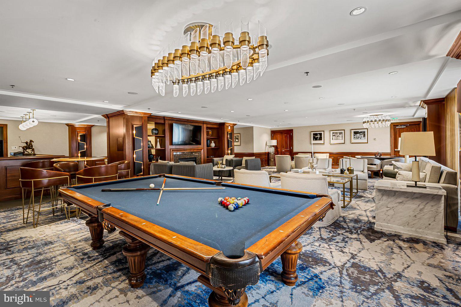 THE RITZ-CARLTON RESIDENCES - Residential