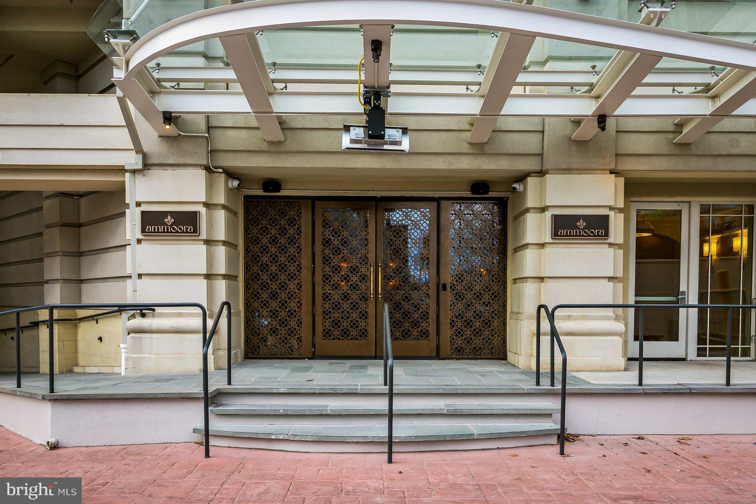 THE RITZ-CARLTON RESIDENCES - Residential