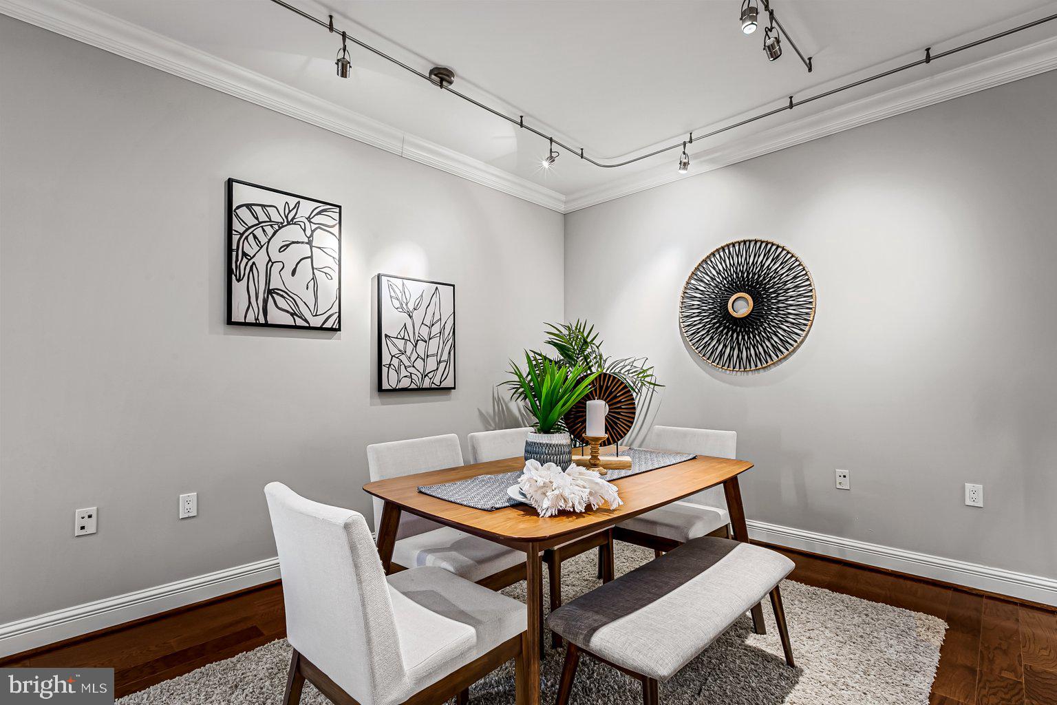 THE RITZ-CARLTON RESIDENCES - Residential