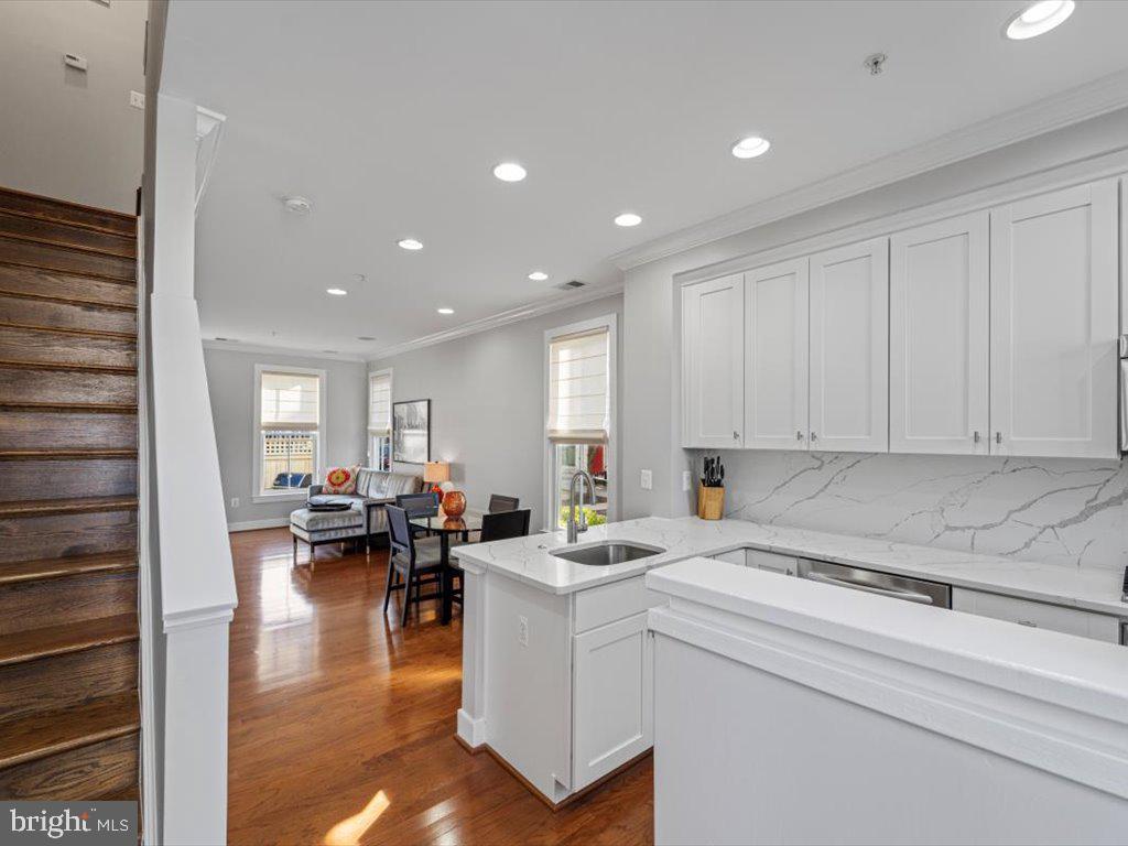 OLD TOWN COMMONS - Residential