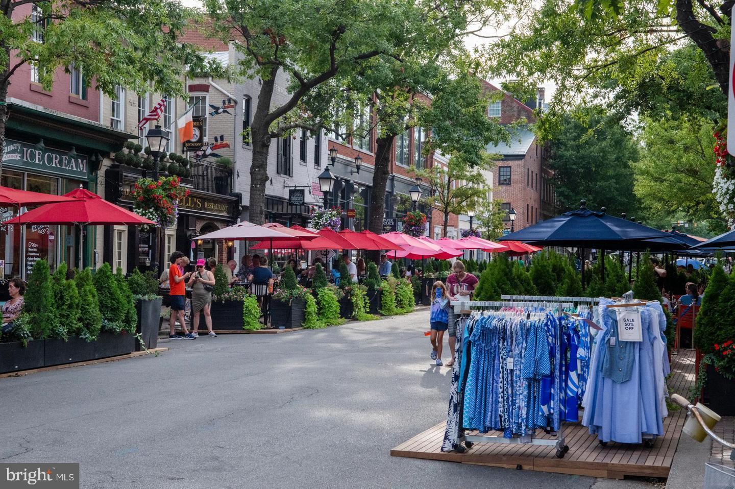 OLD TOWN COMMONS - Residential