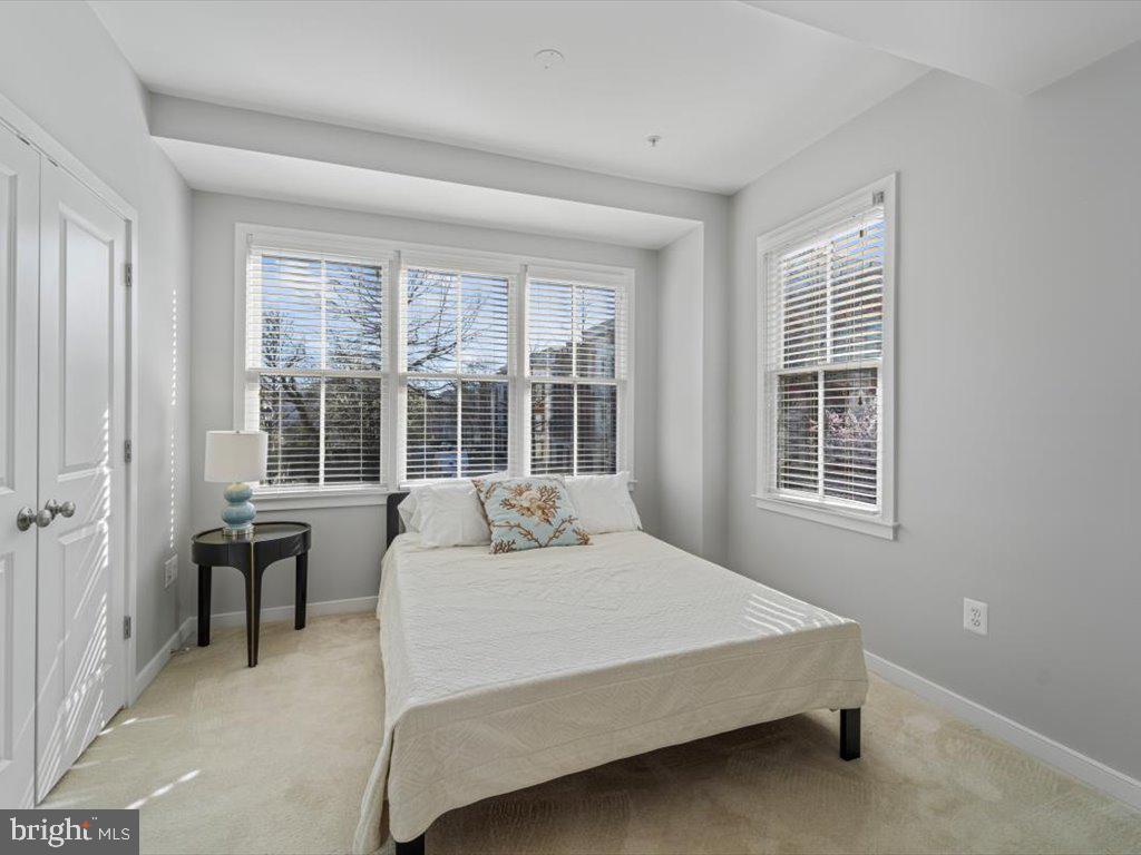 OLD TOWN COMMONS - Residential