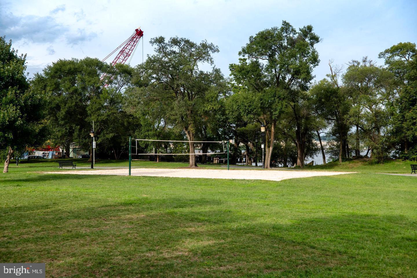 OLD TOWN COMMONS - Residential