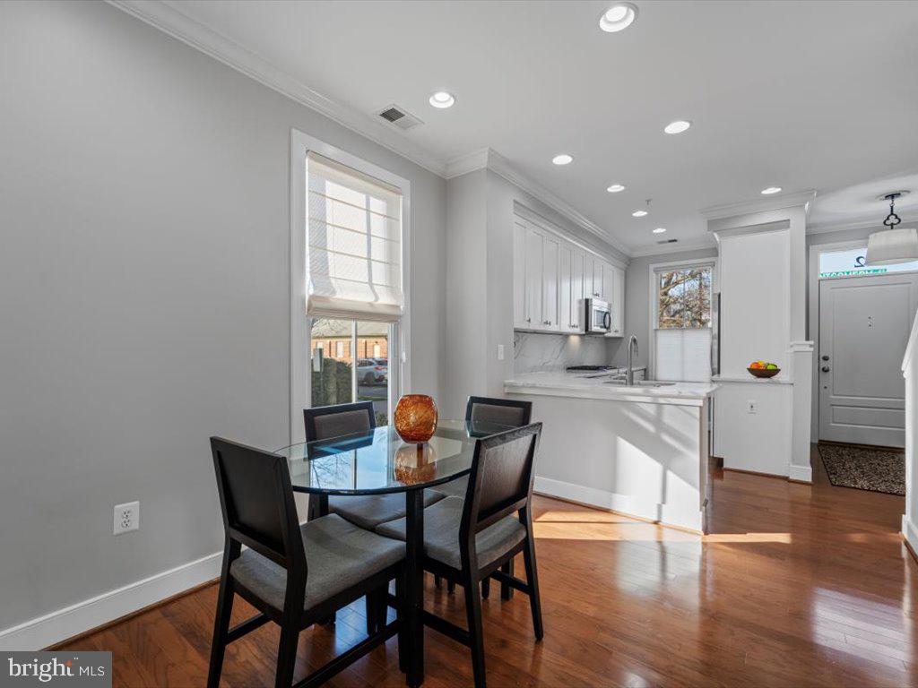 OLD TOWN COMMONS - Residential