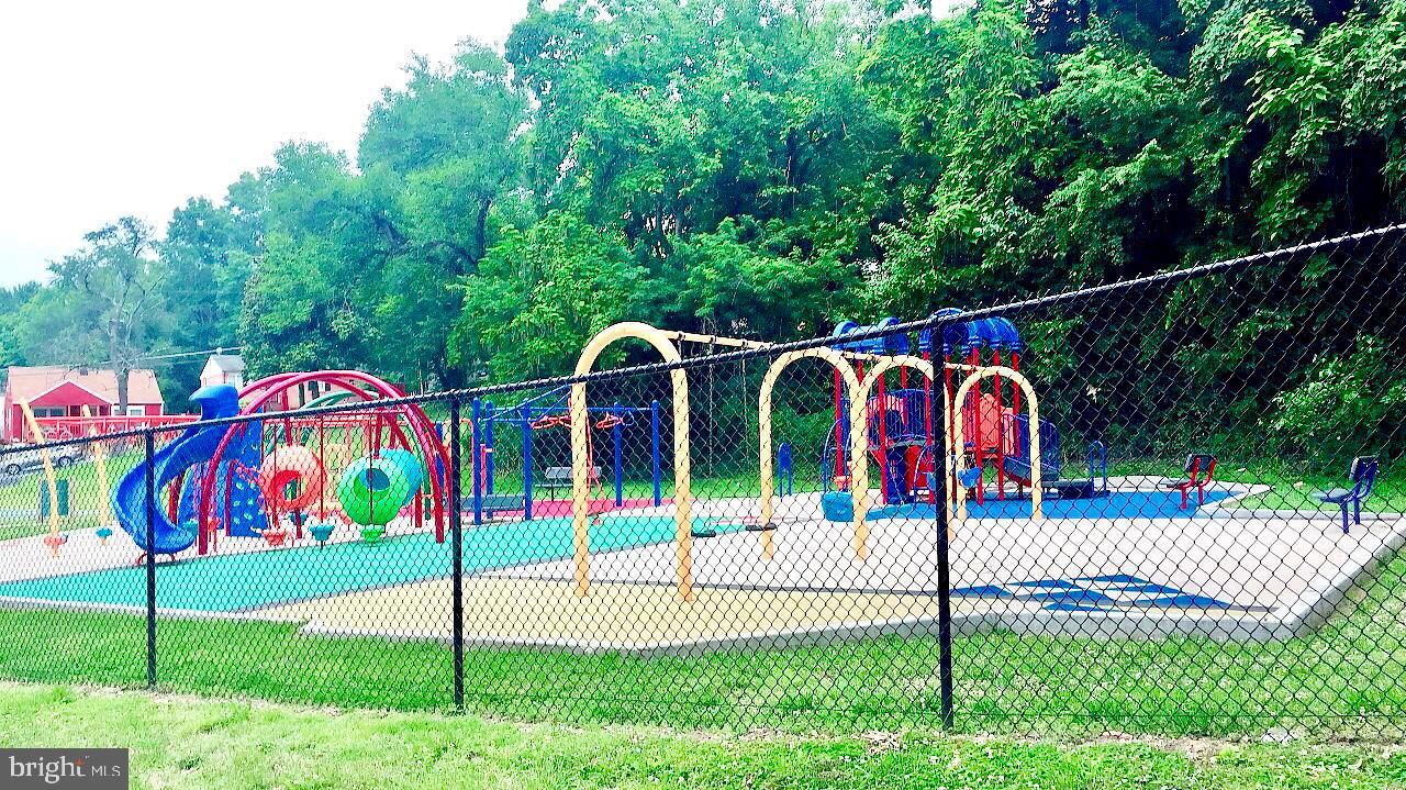 CAPITOL HEIGHTS - Residential