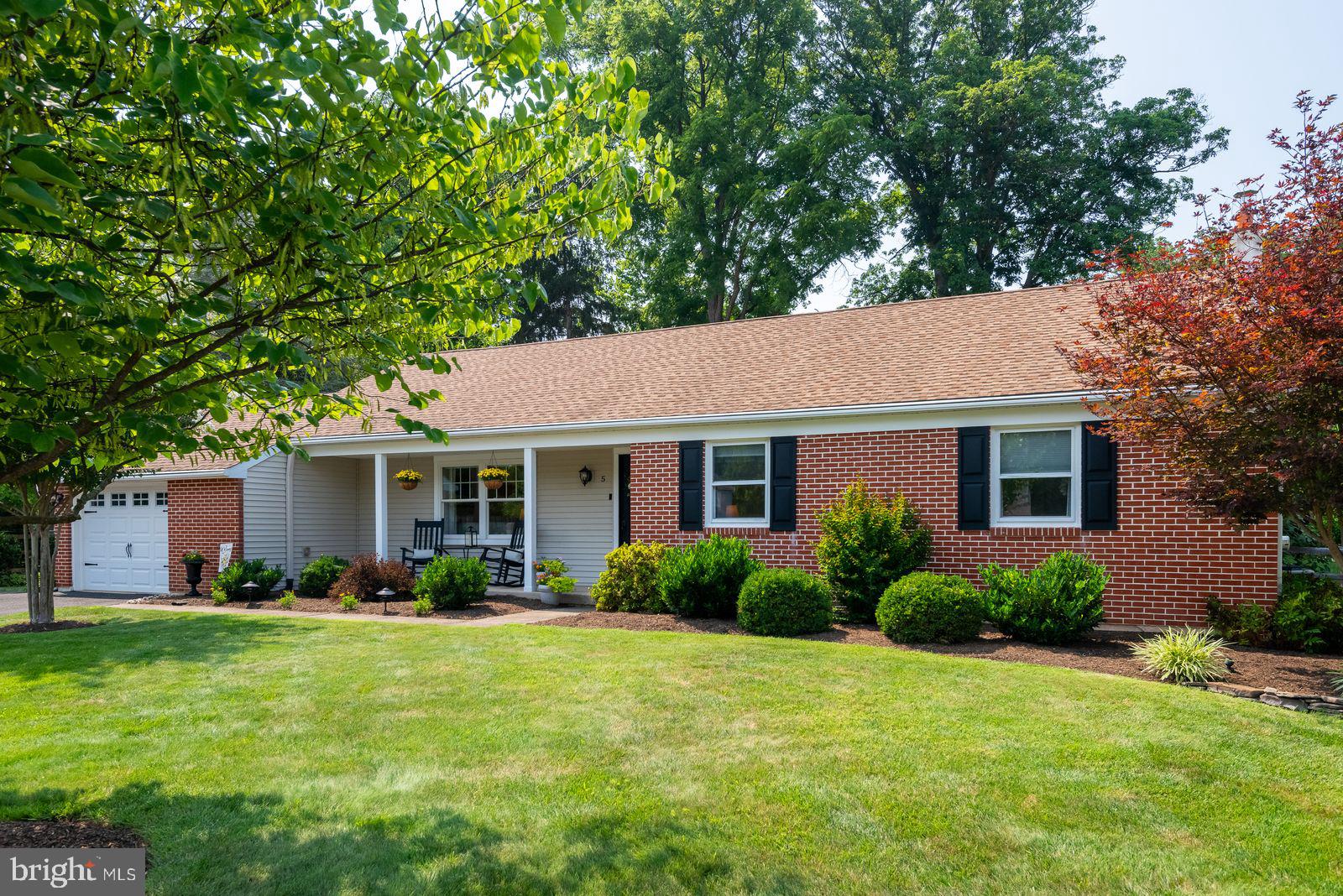 5 SAWTOOTH LANE