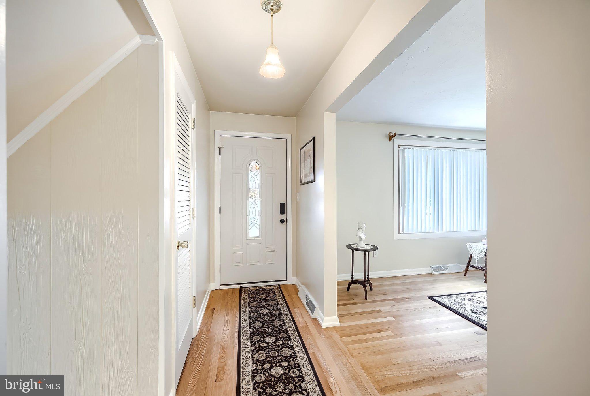 2555 PRIMROSE LANE