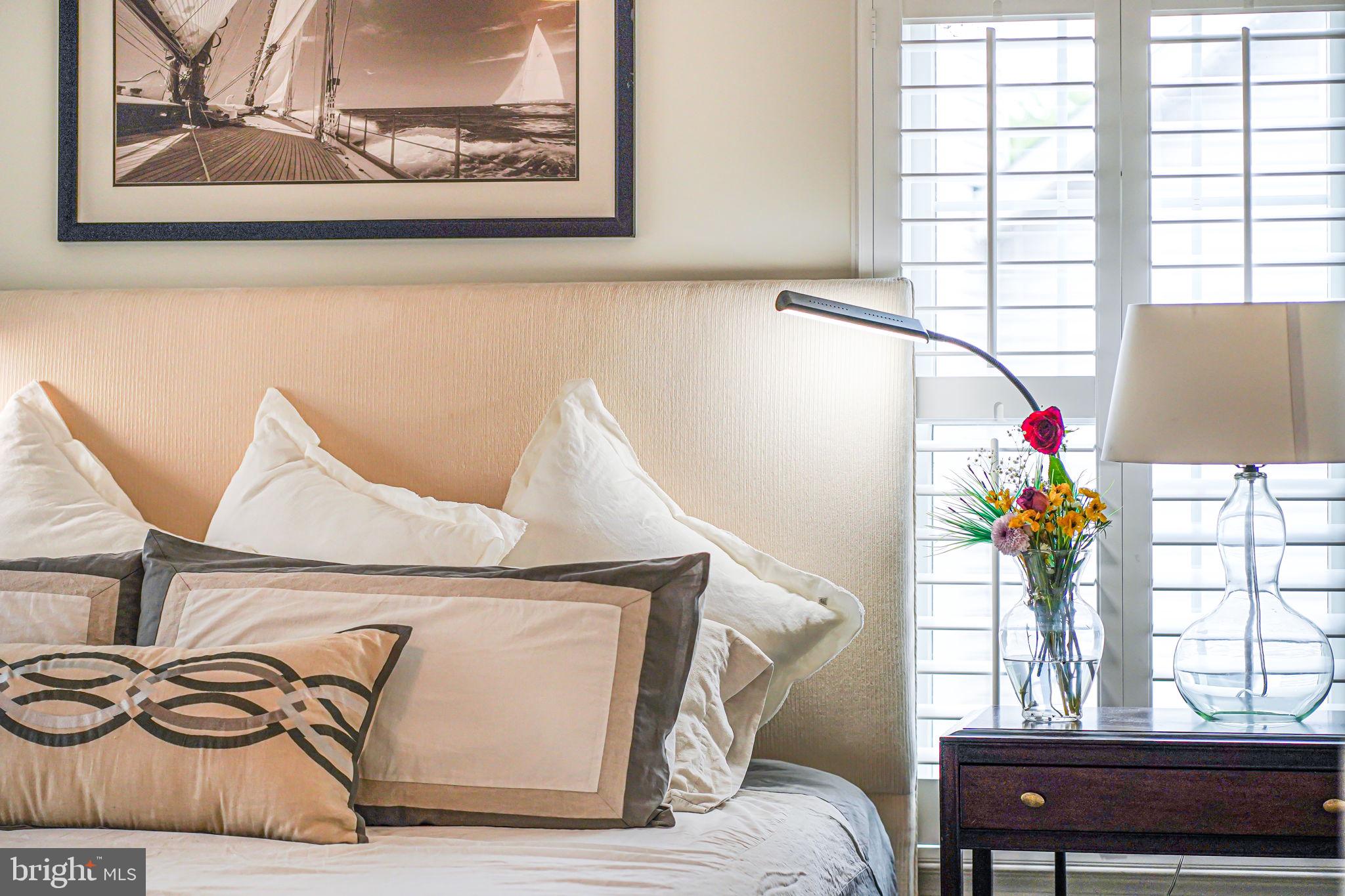 LARCHMONT - Residential