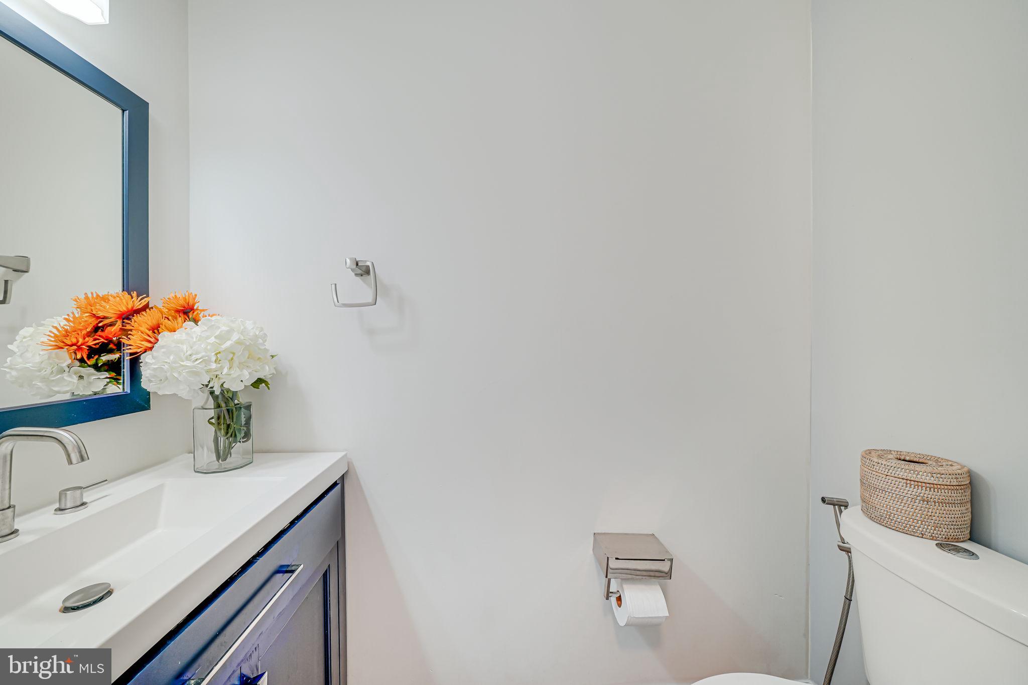 LARCHMONT - Residential