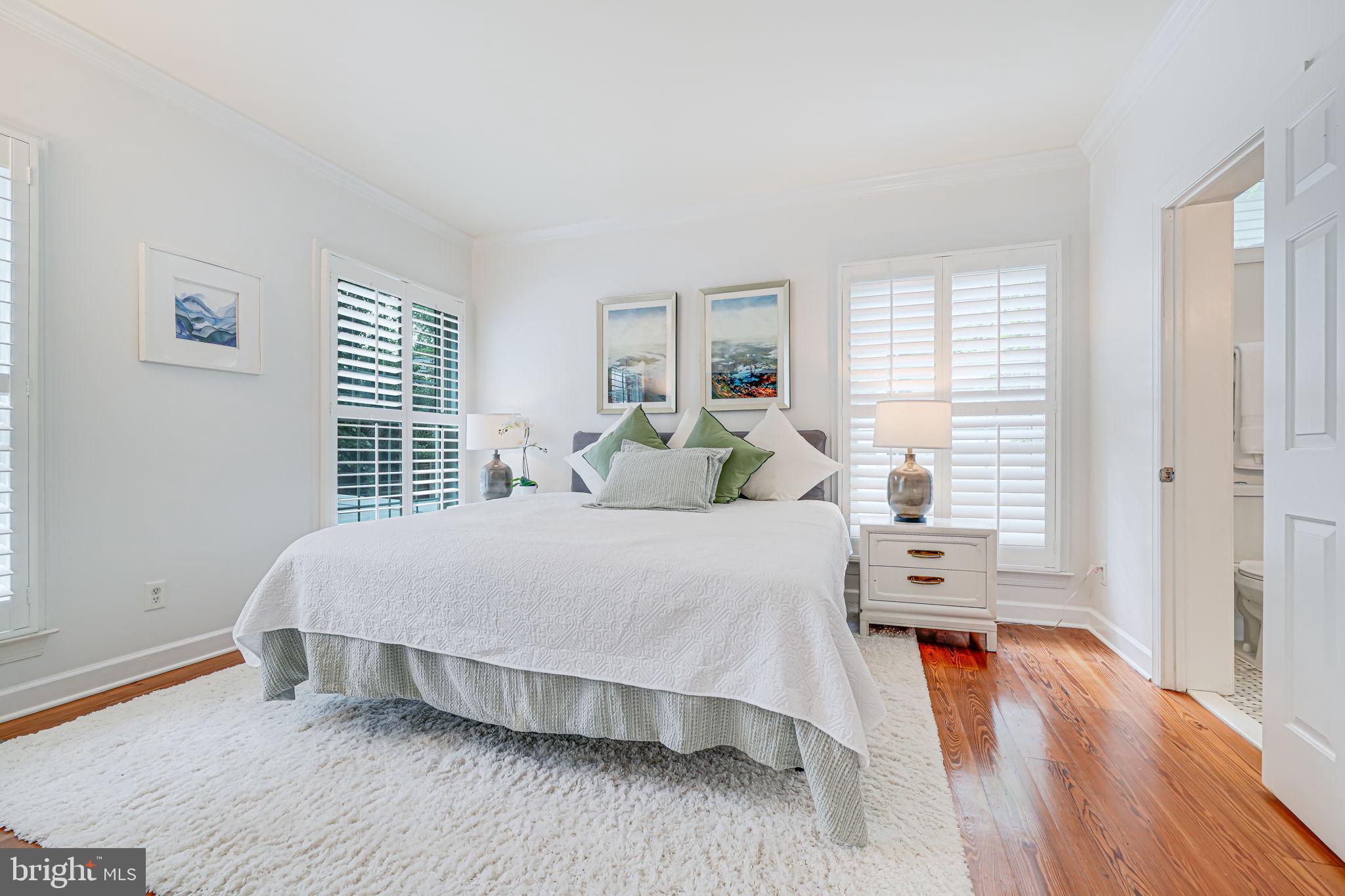 LARCHMONT - Residential