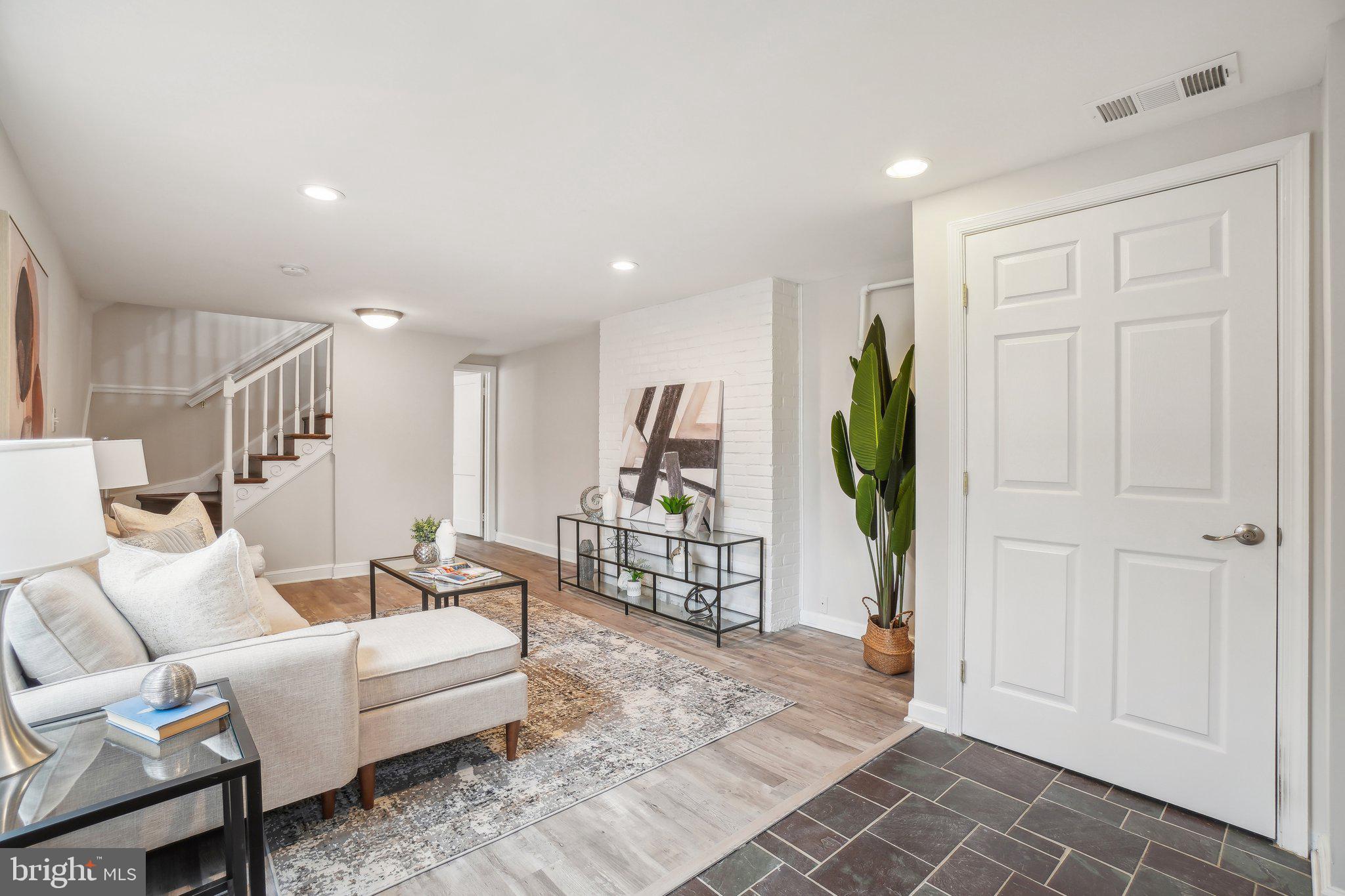 AURORA HILLS - Residential