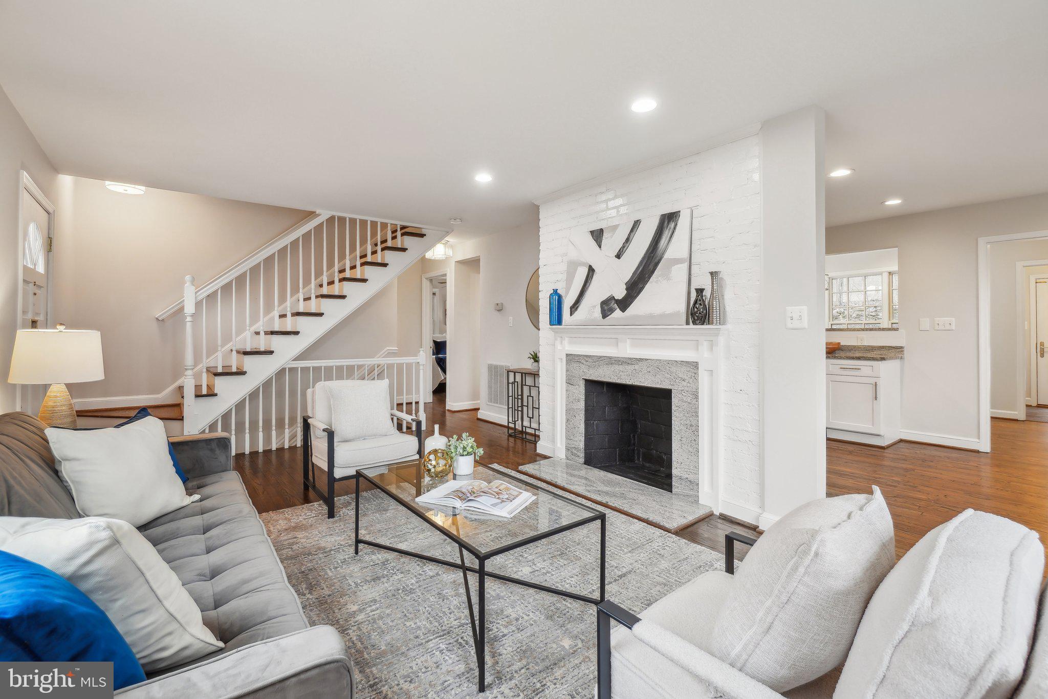 AURORA HILLS - Residential