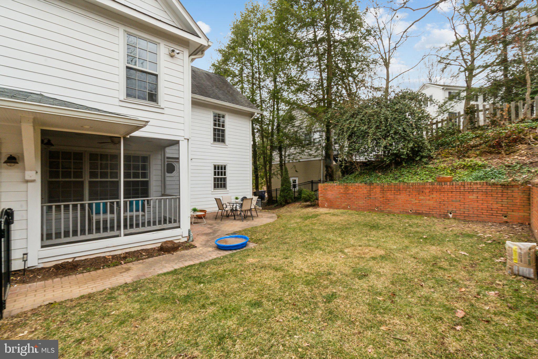 AURORA HILLS - Residential