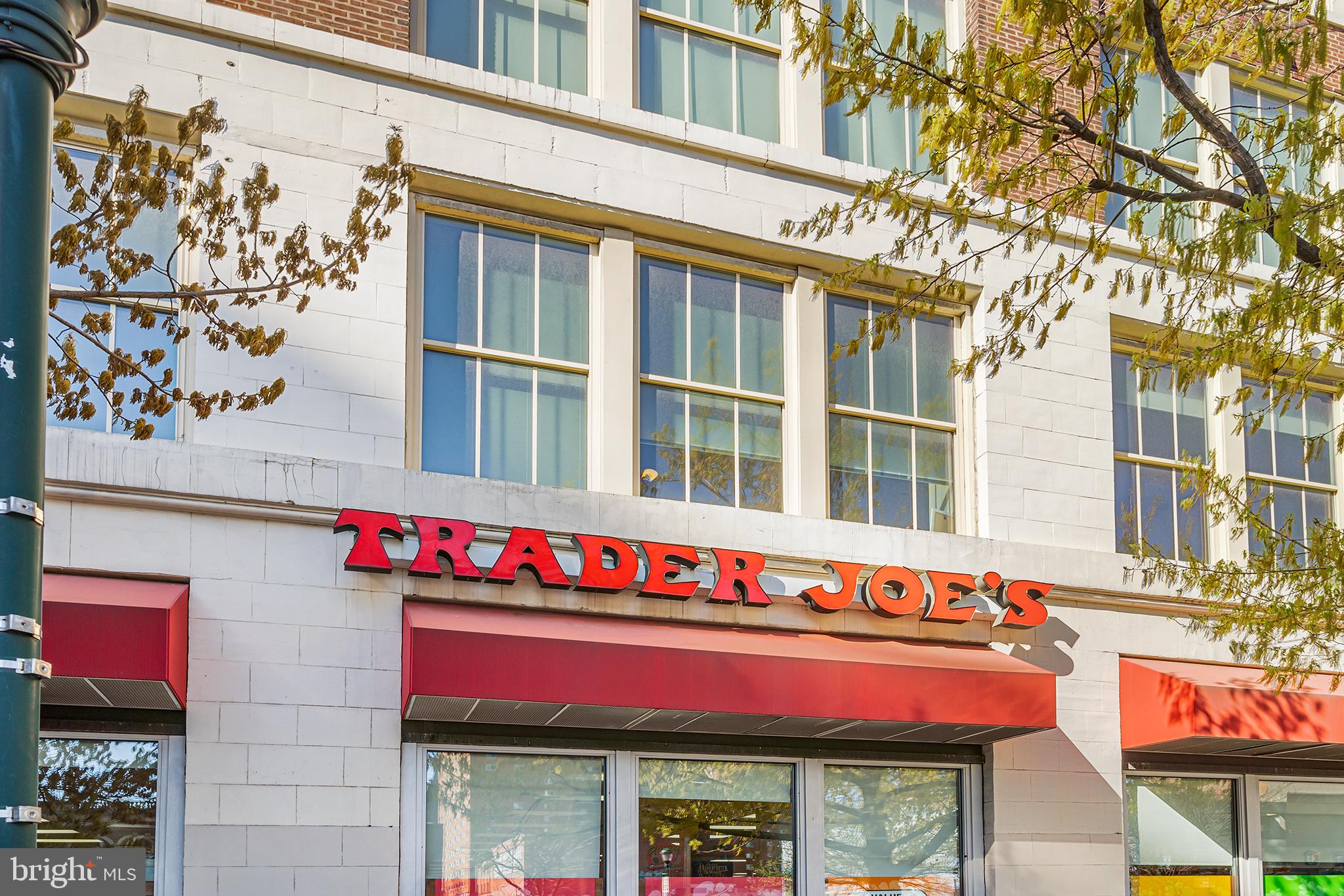 LOGAN SQUARE - Residential