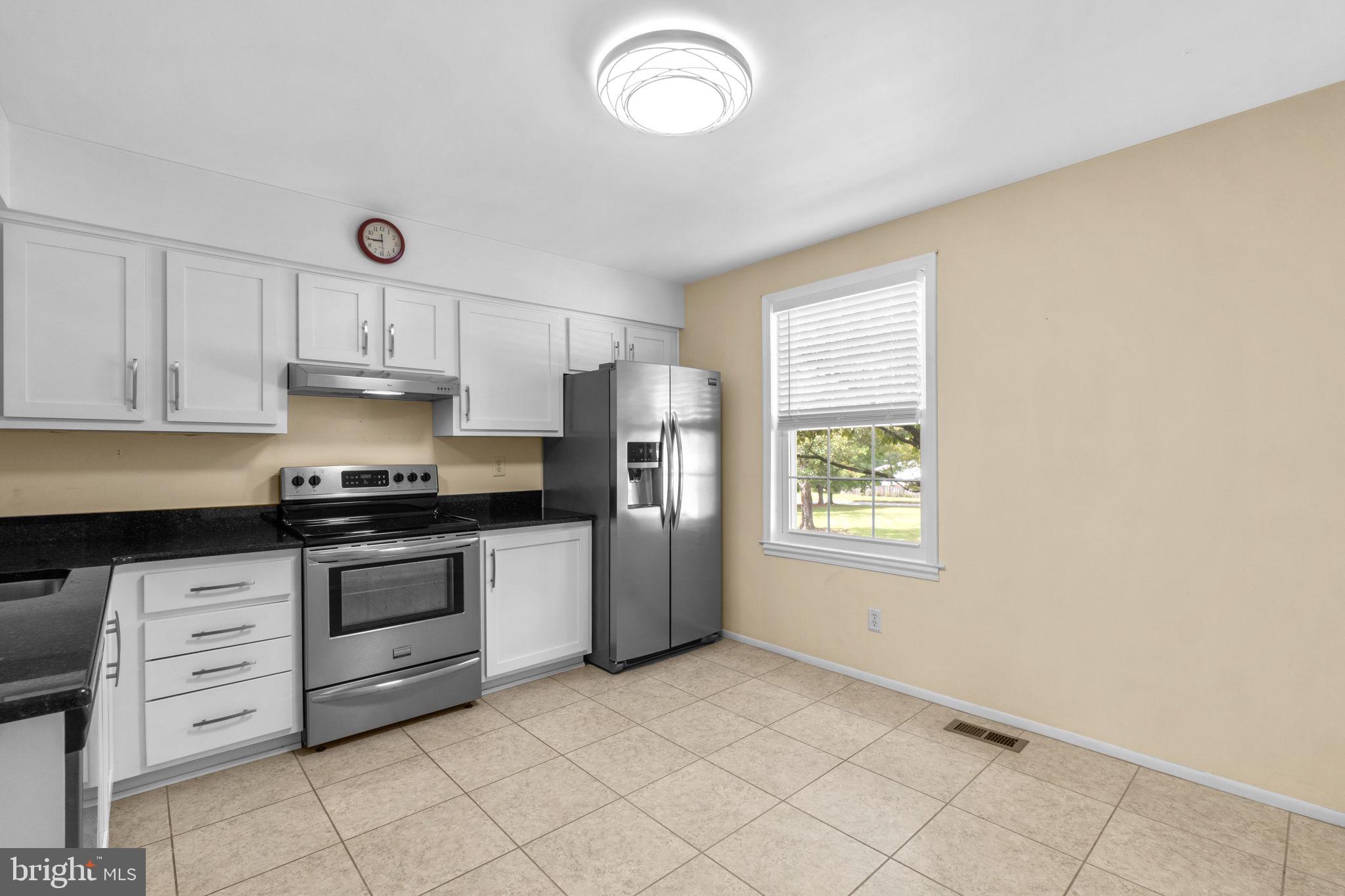 CHIPPENDALE - Residential