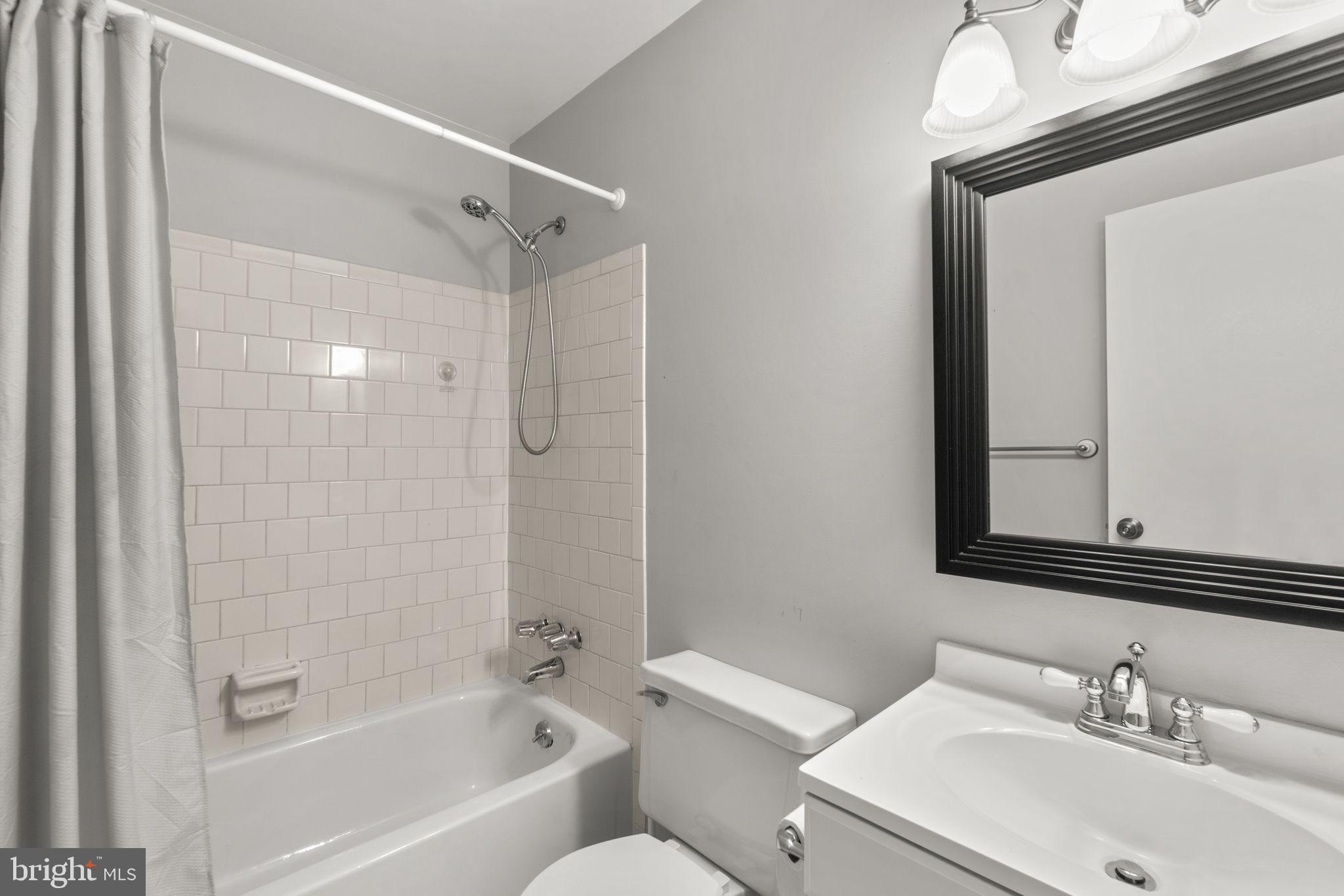 CHIPPENDALE - Residential