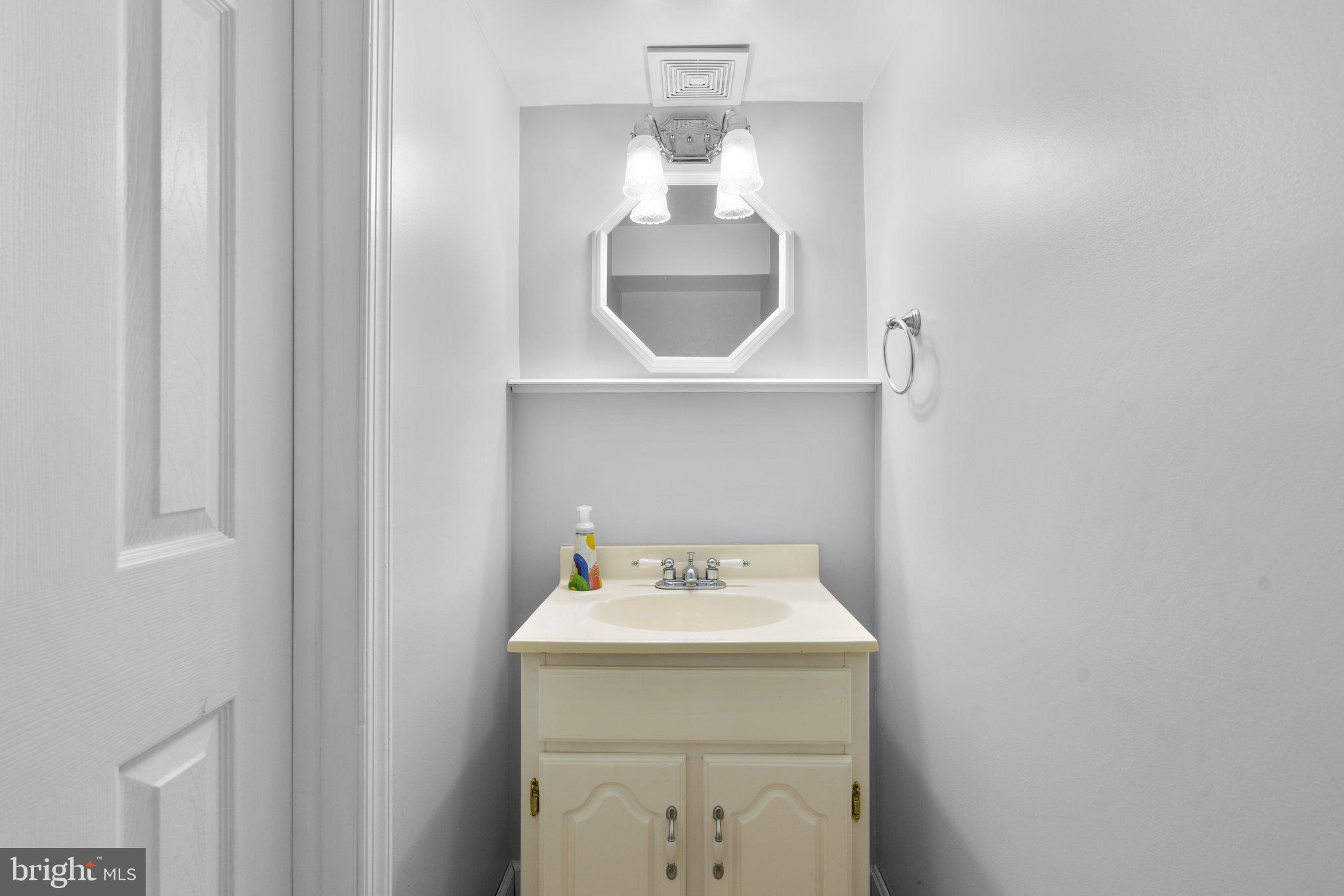 CHIPPENDALE - Residential