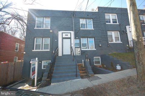 2812 POMEROY ROAD SE WASHINGTON DC 20020
