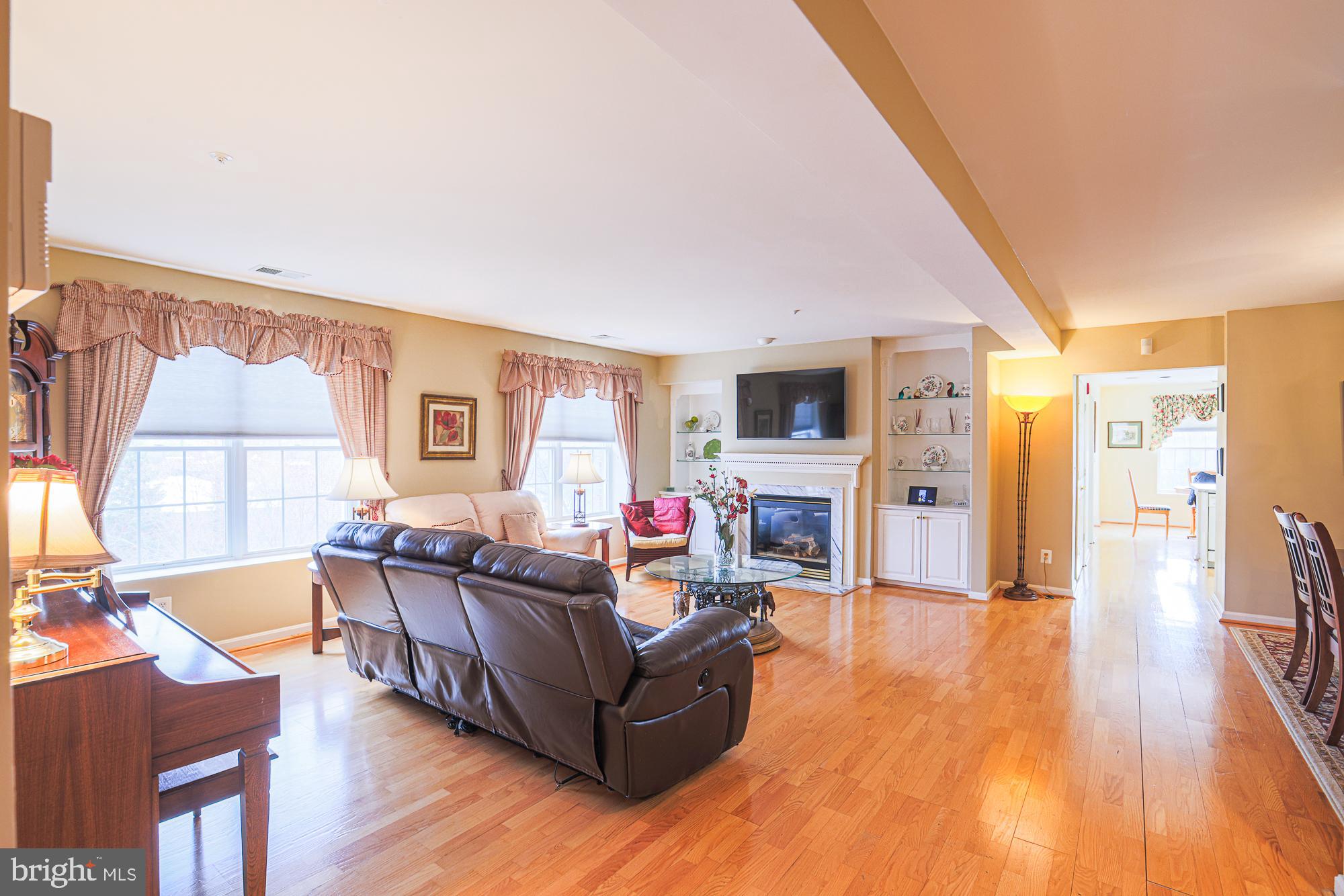 STRAFFAN CONDOS - Residential