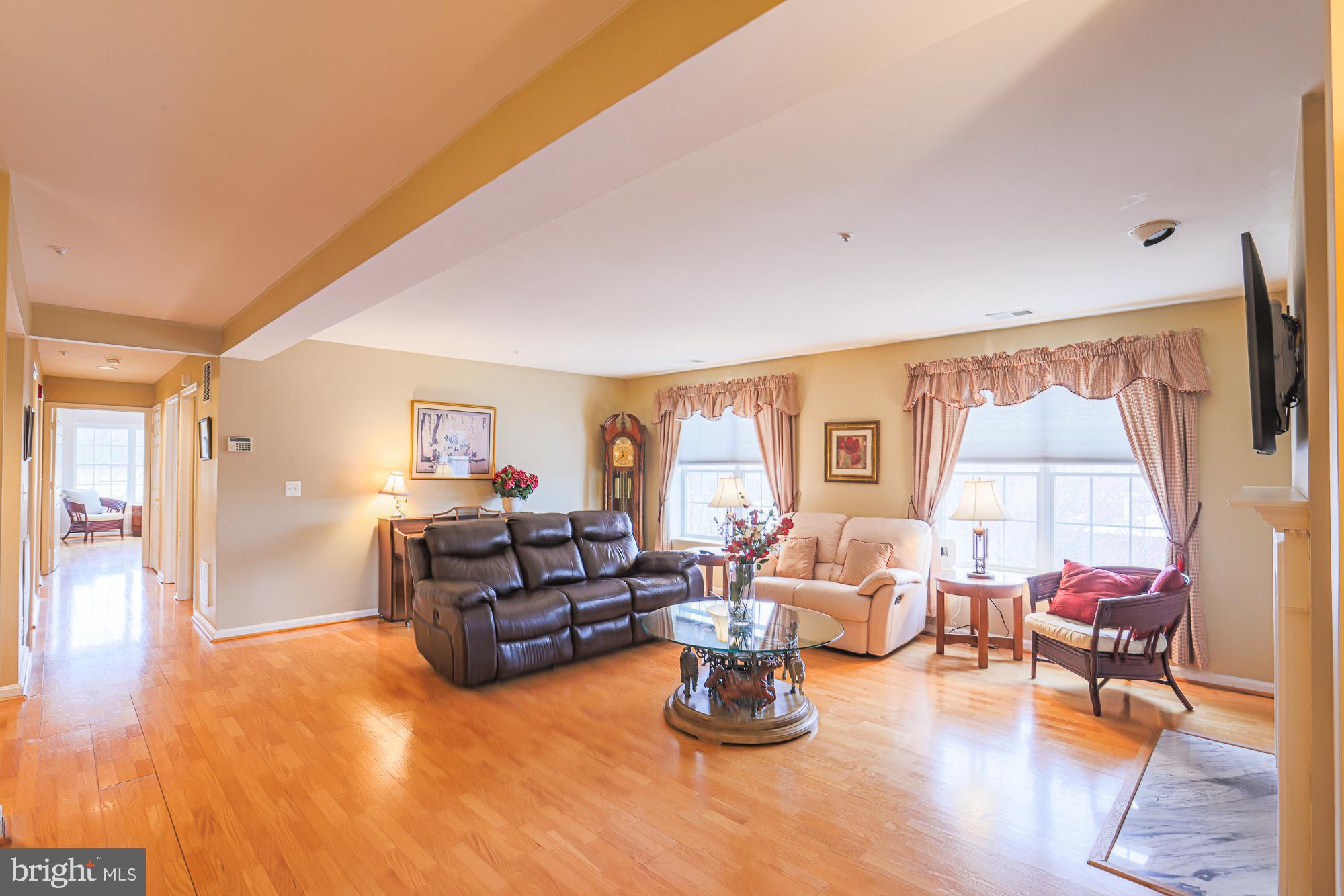 STRAFFAN CONDOS - Residential