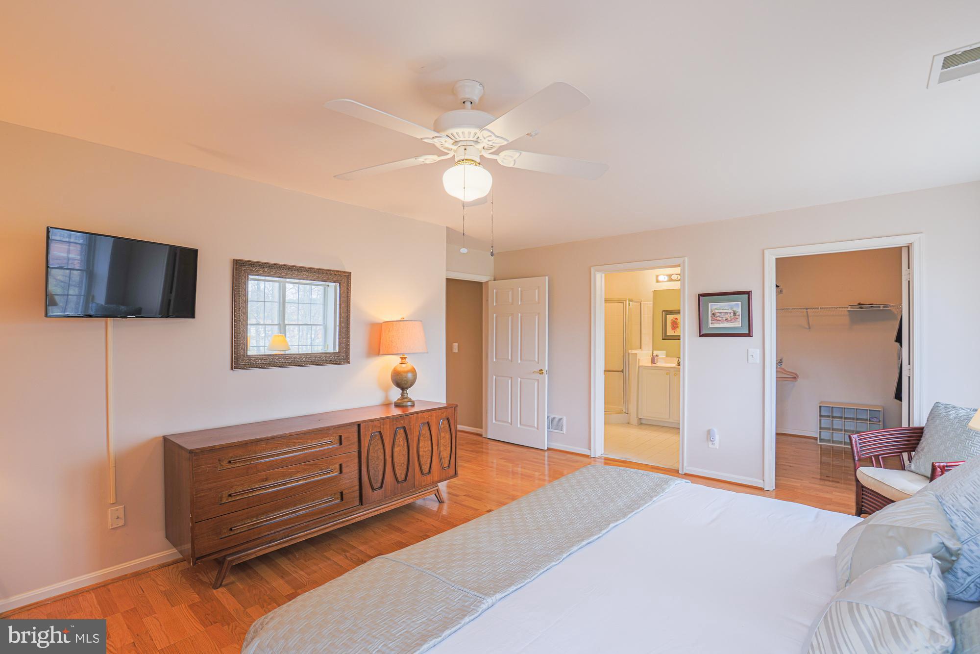 STRAFFAN CONDOS - Residential