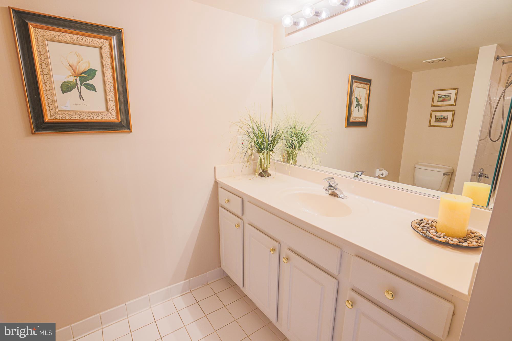 STRAFFAN CONDOS - Residential