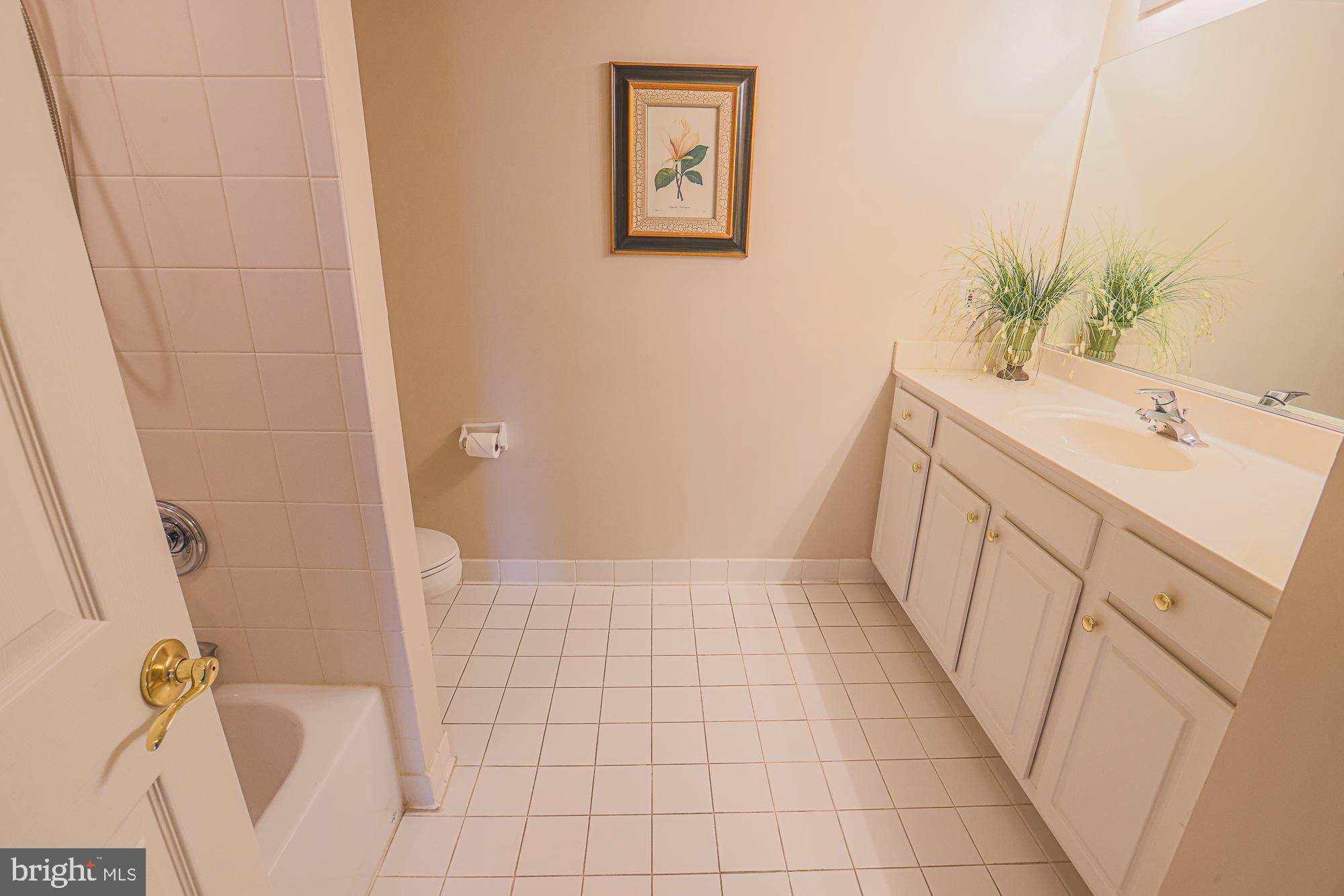 STRAFFAN CONDOS - Residential