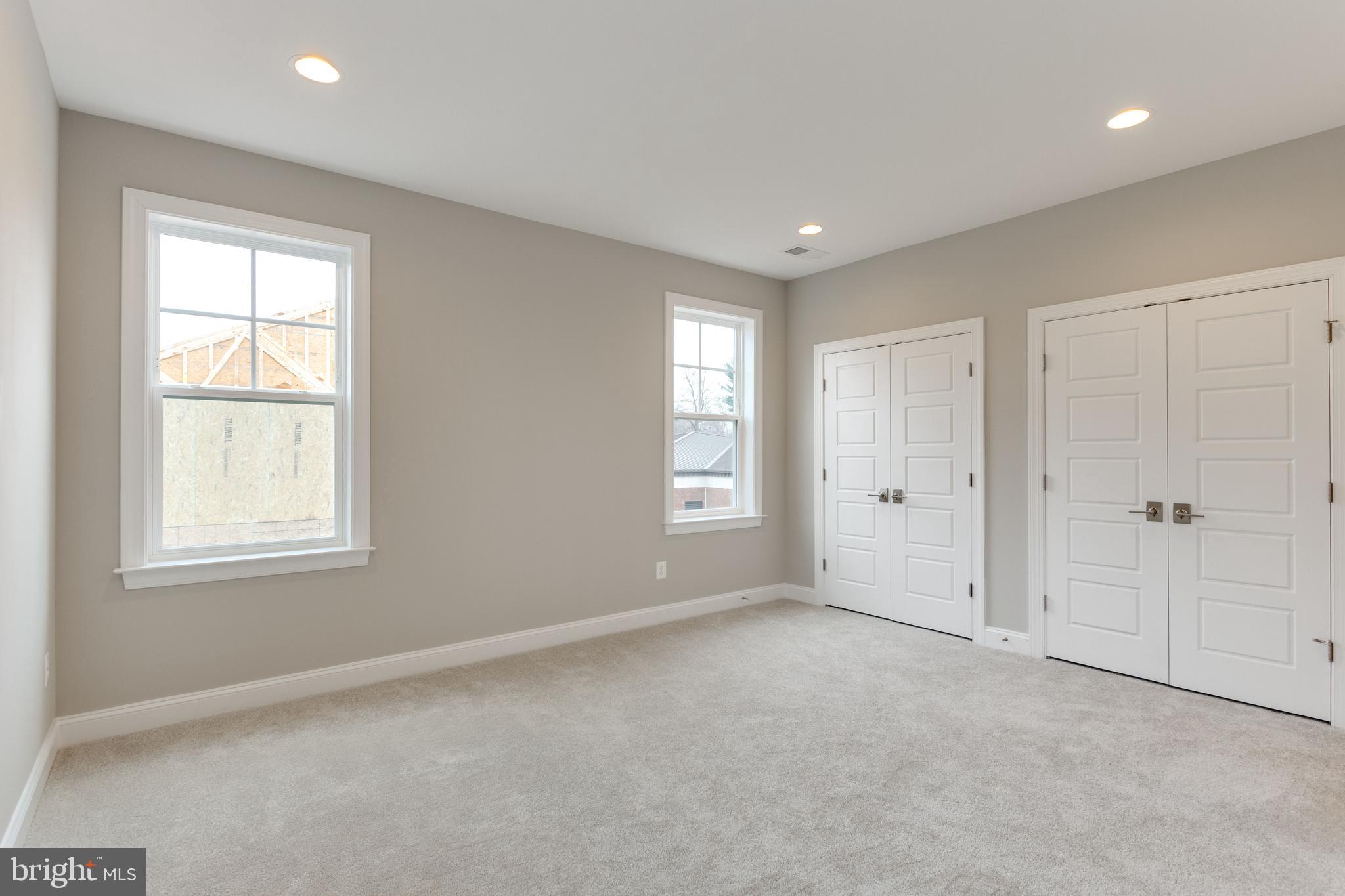 ARLINGTON - Residential