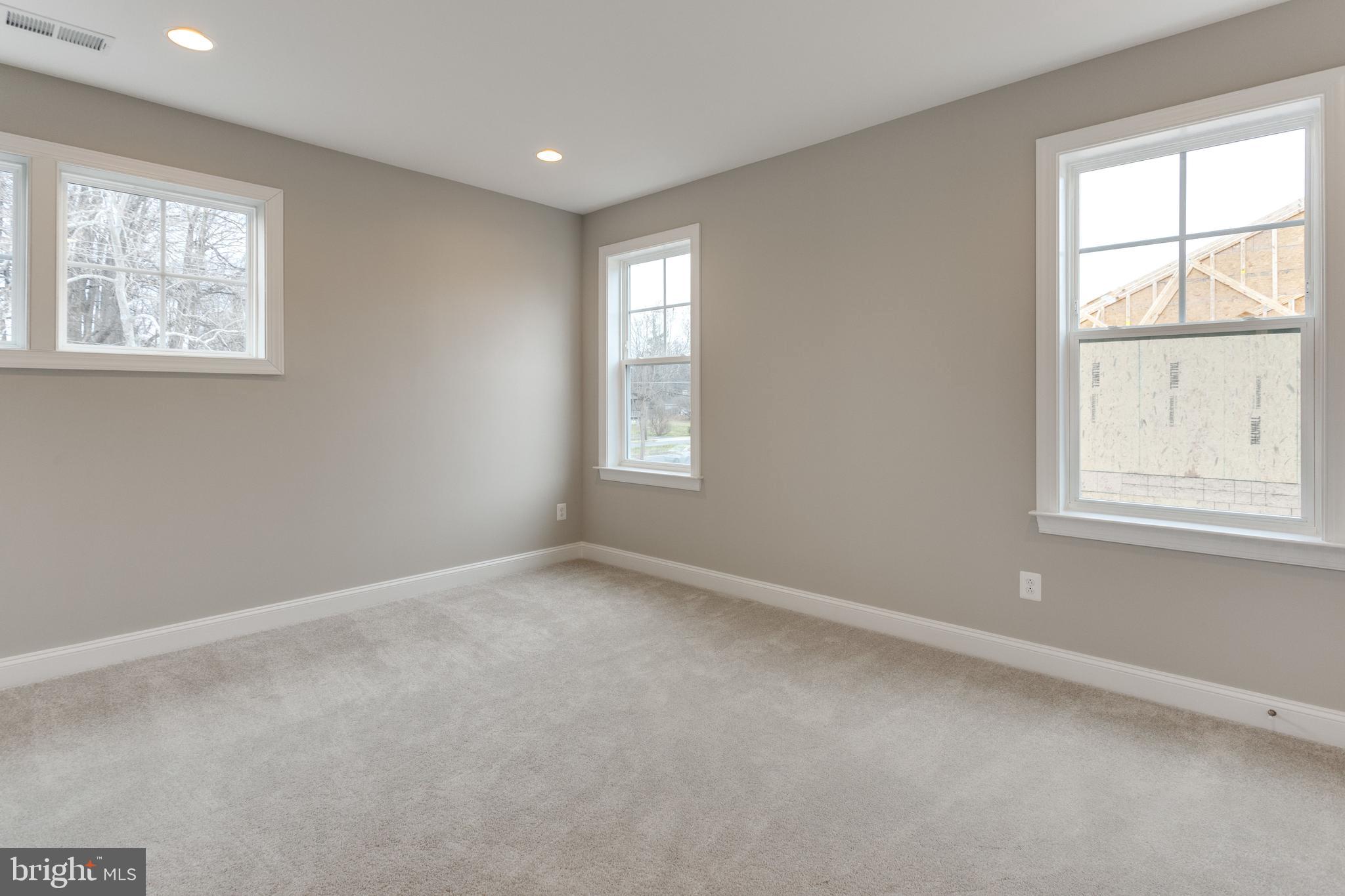 ARLINGTON - Residential